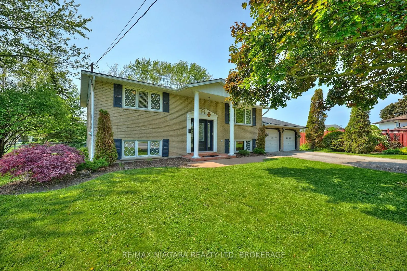 1129 Manning Court