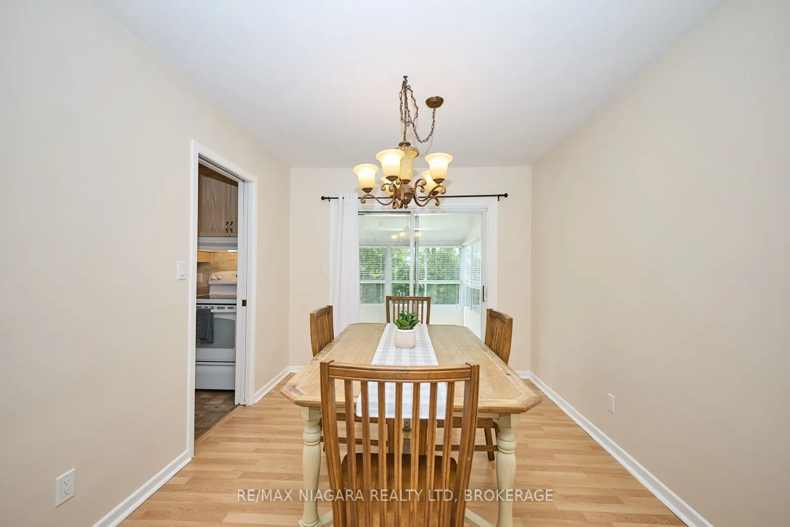 1129 Manning Court