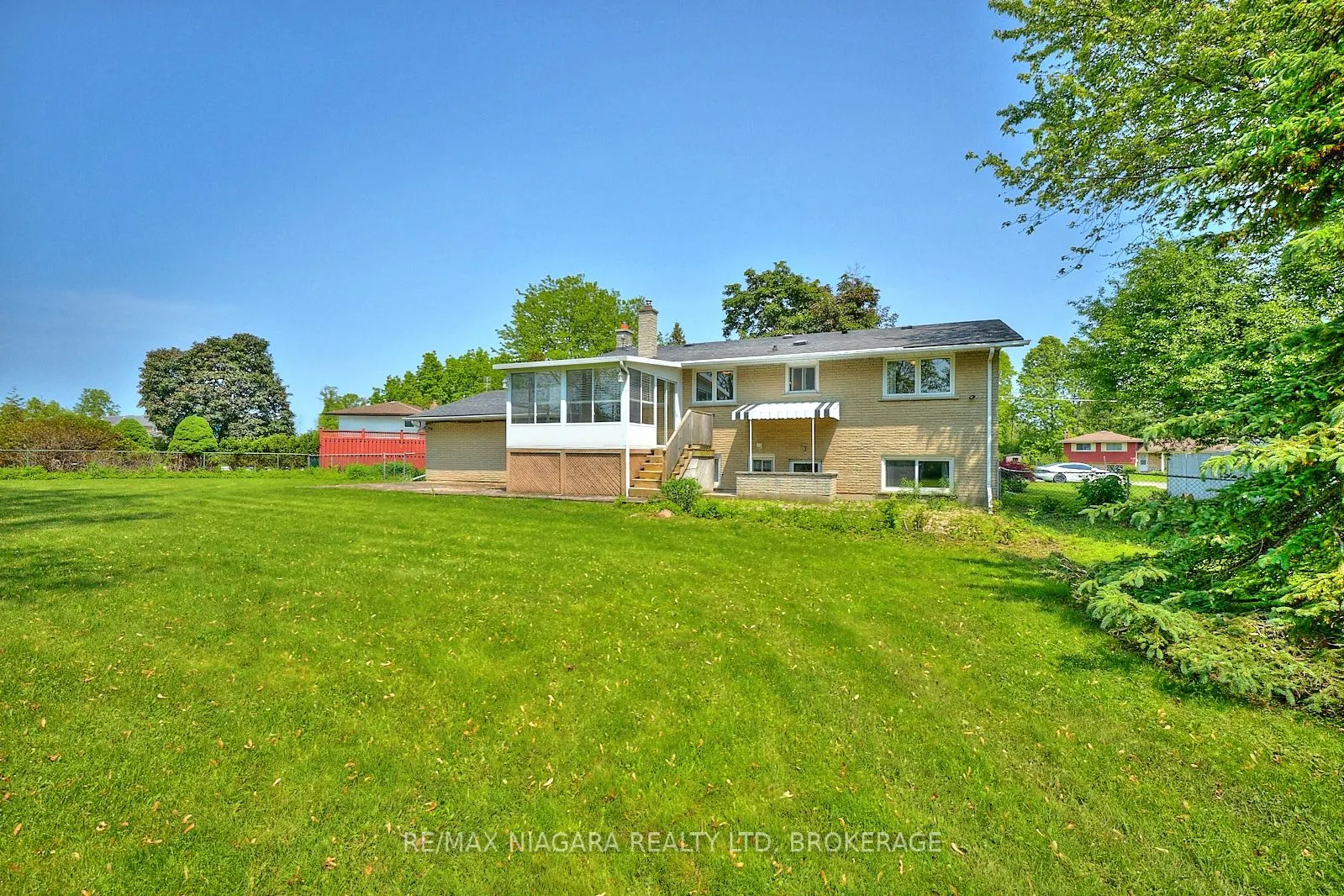 1129 Manning Court