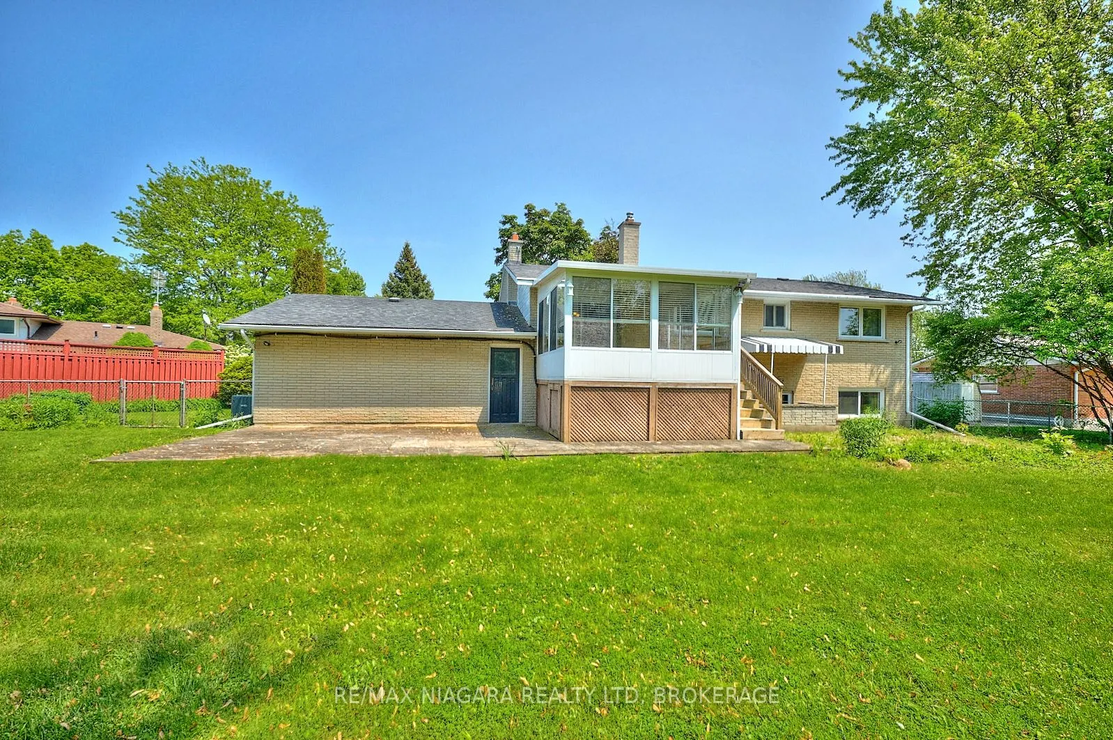 1129 Manning Court