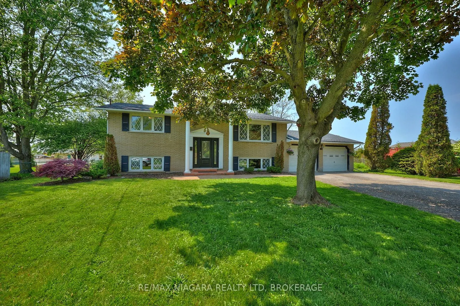 1129 Manning Court