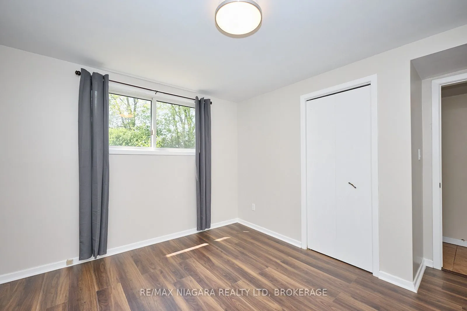 1129 Manning Court