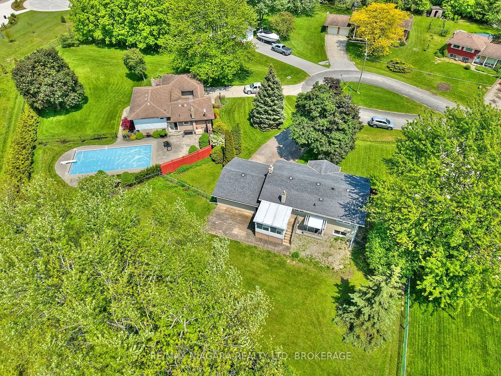 1129 Manning Court