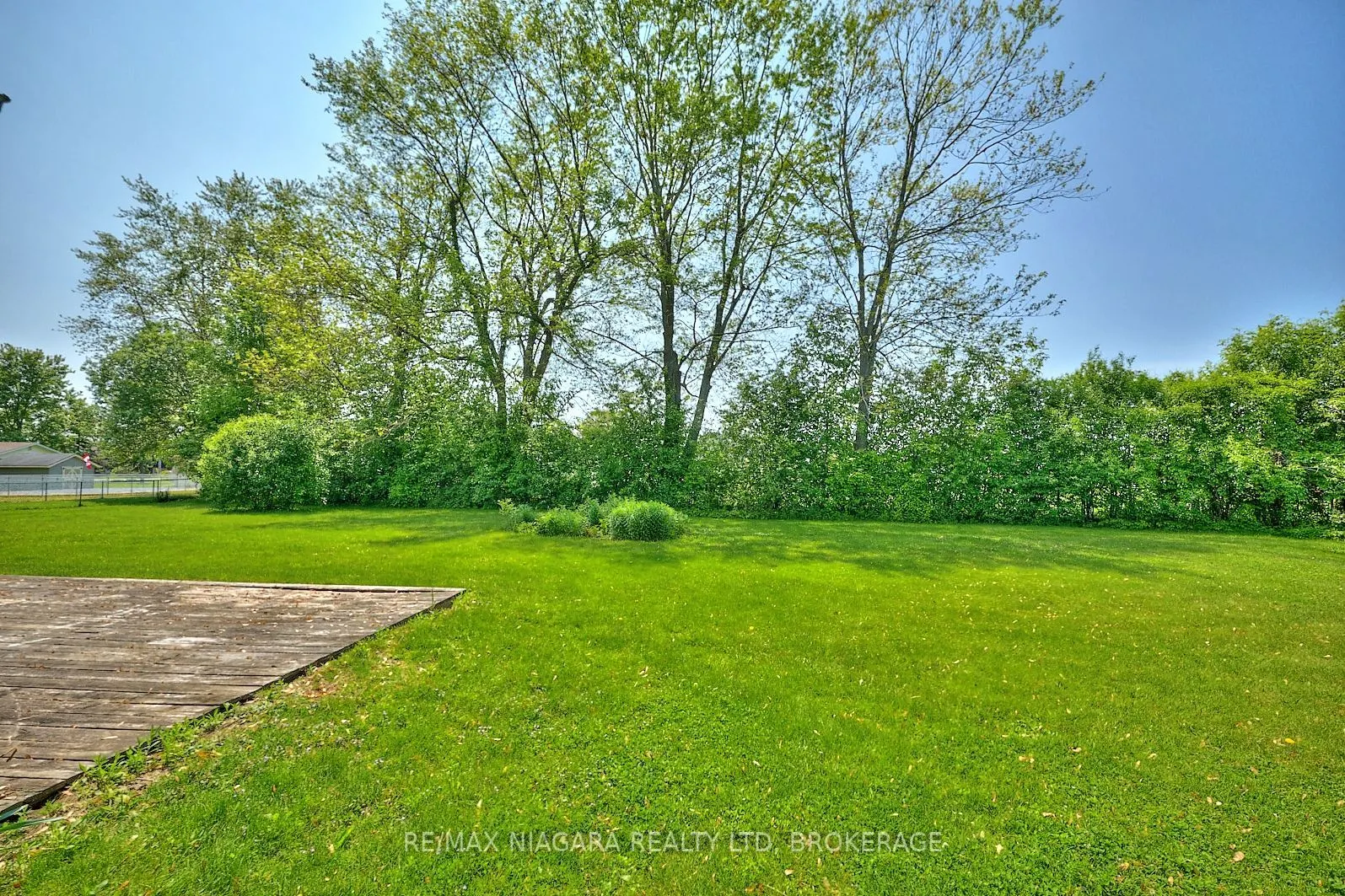 1129 Manning Court
