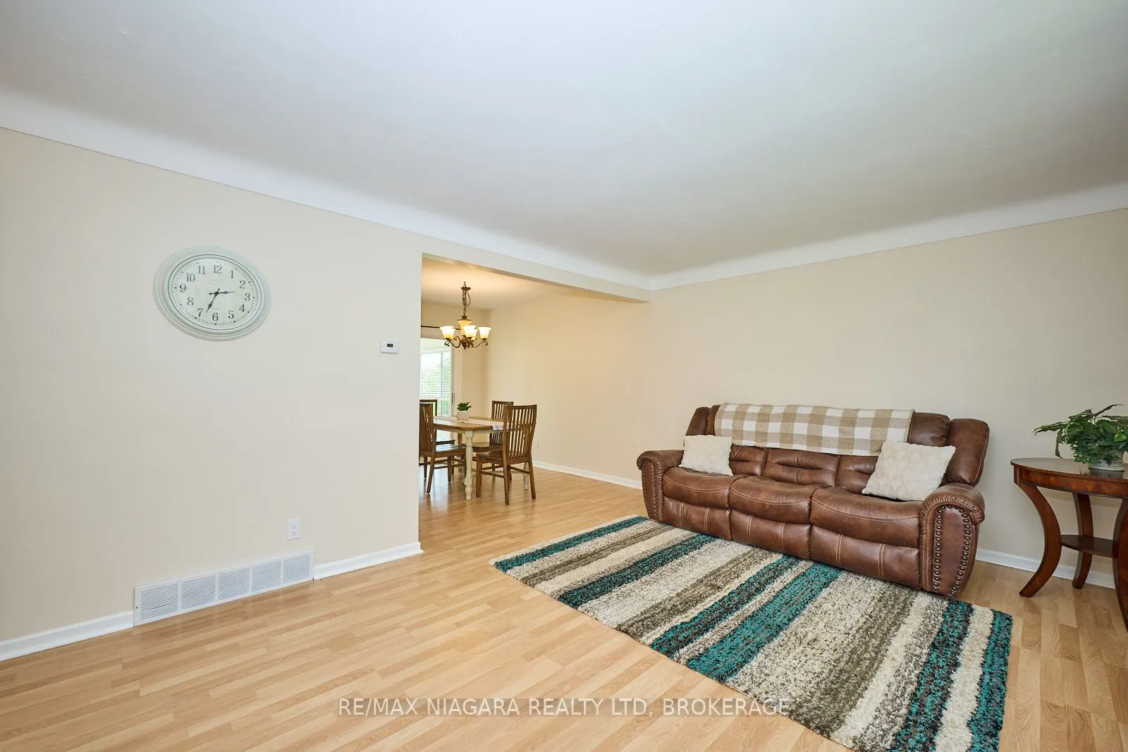 1129 Manning Court