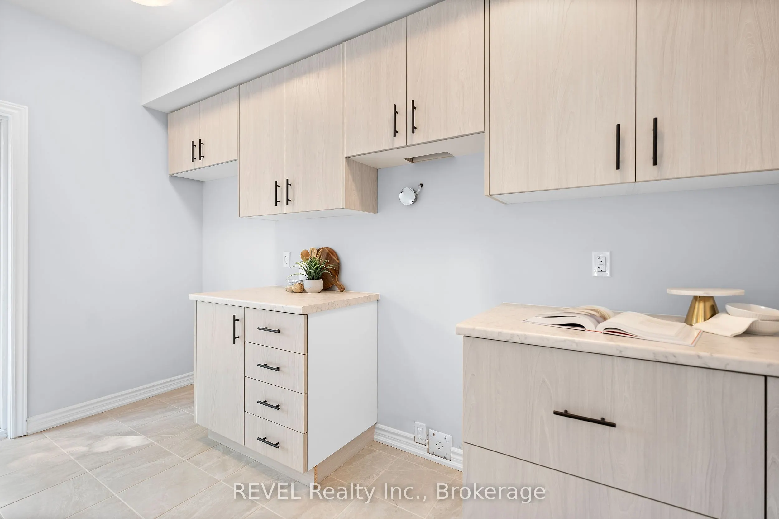 5672 Dorchester Road, #49