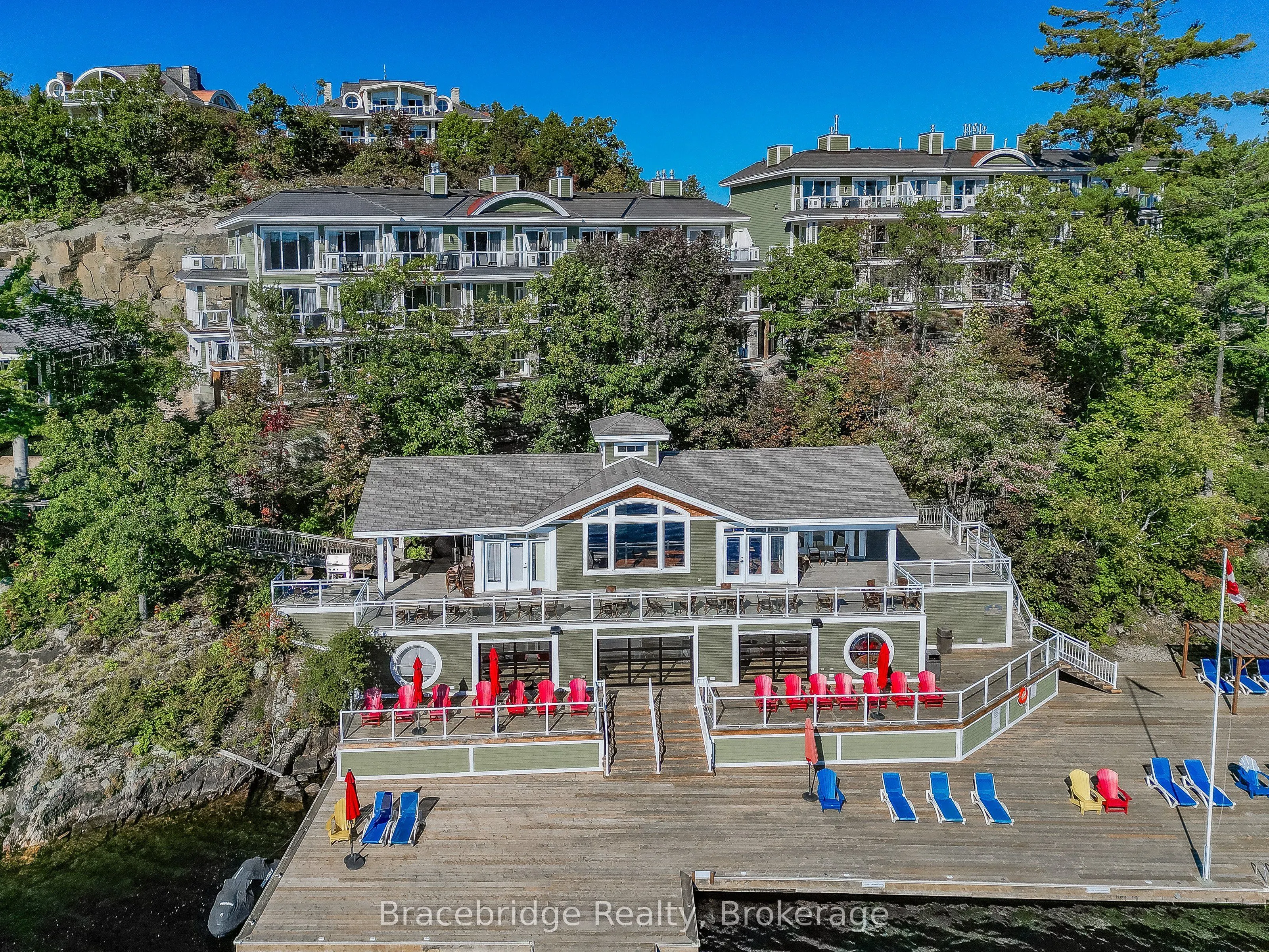 1869 Muskoka 118 Highway W, #L205-B1