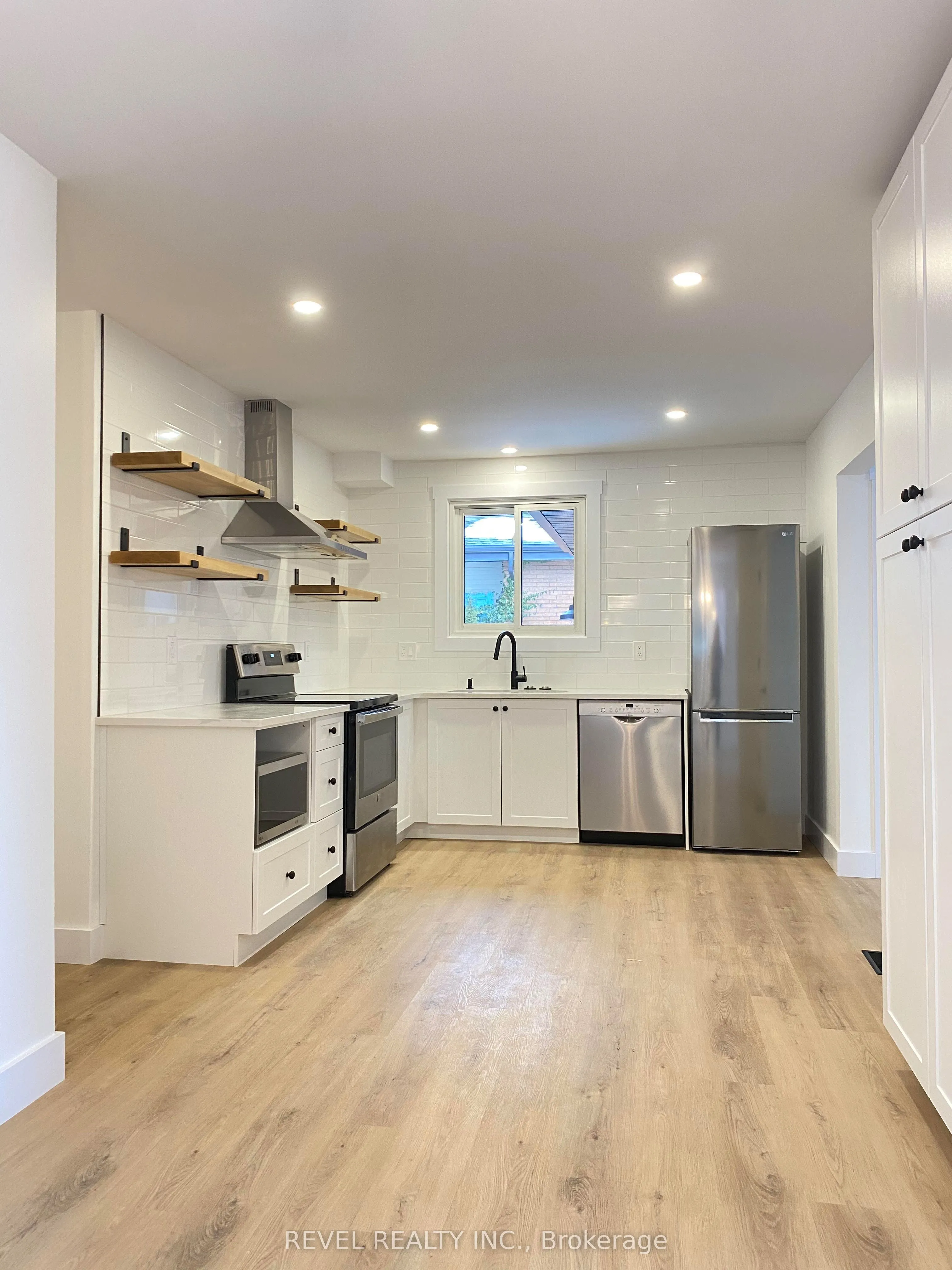 79 Inwood Crescent