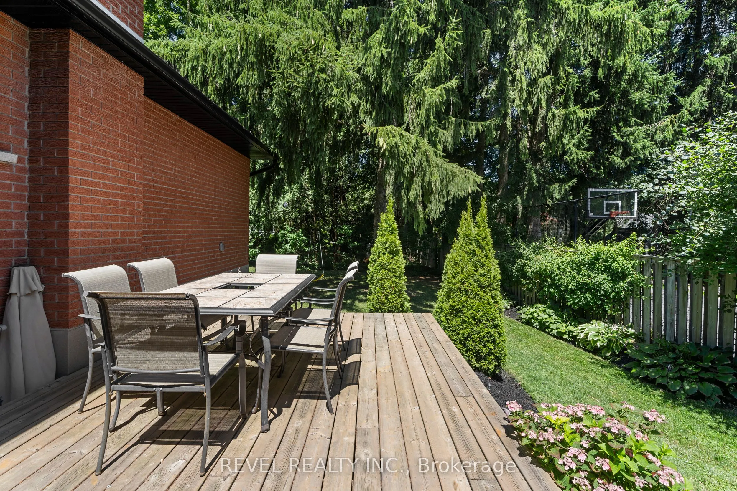 79 Inwood Crescent