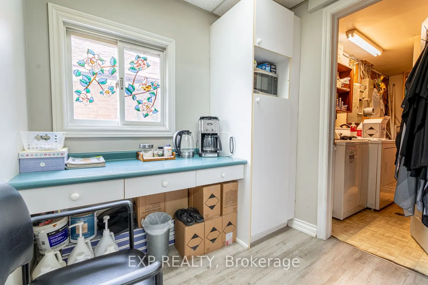 126 Town Line Road W