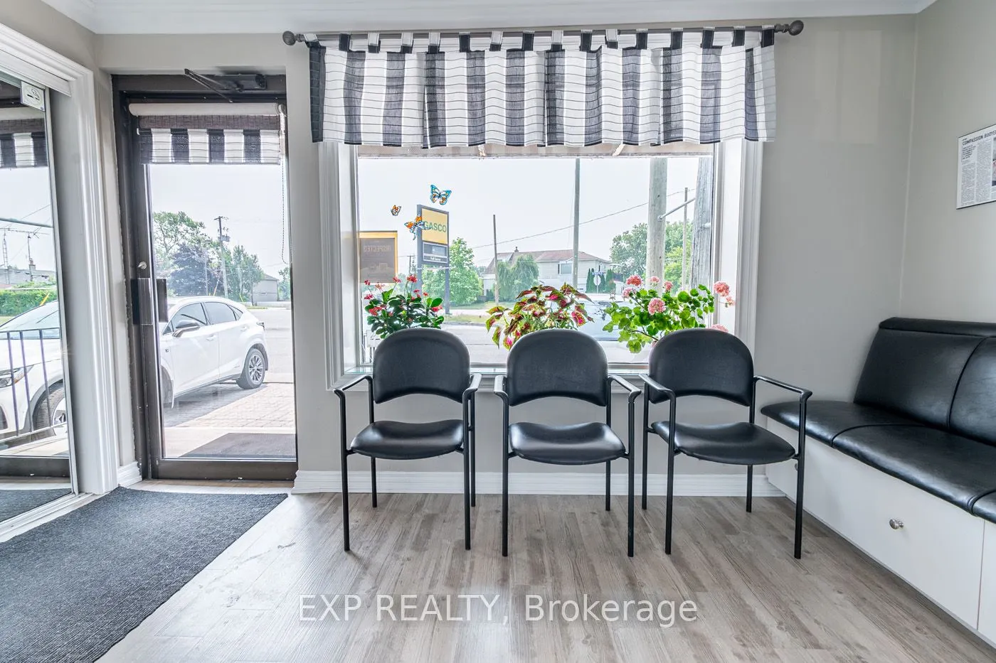 126 Town Line Road W