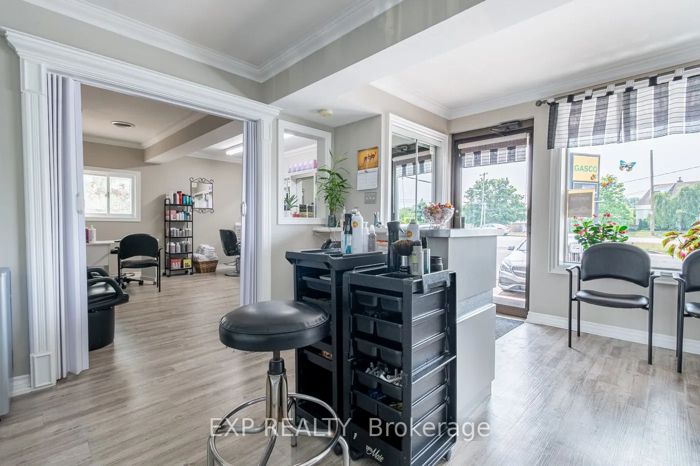 126 Town Line Road W