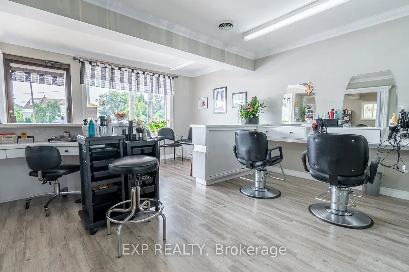 126 Town Line Road W