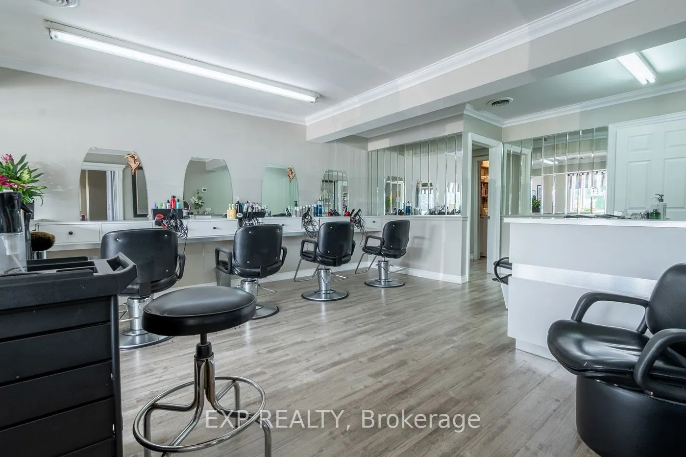 126 Town Line Road W