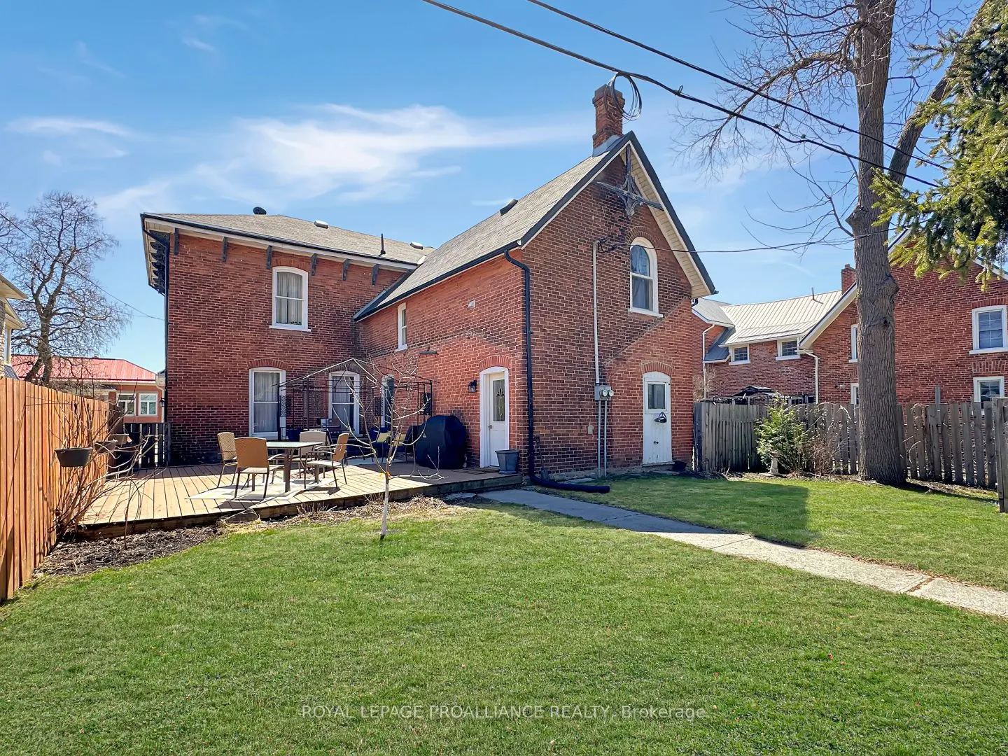 52 West Front Street