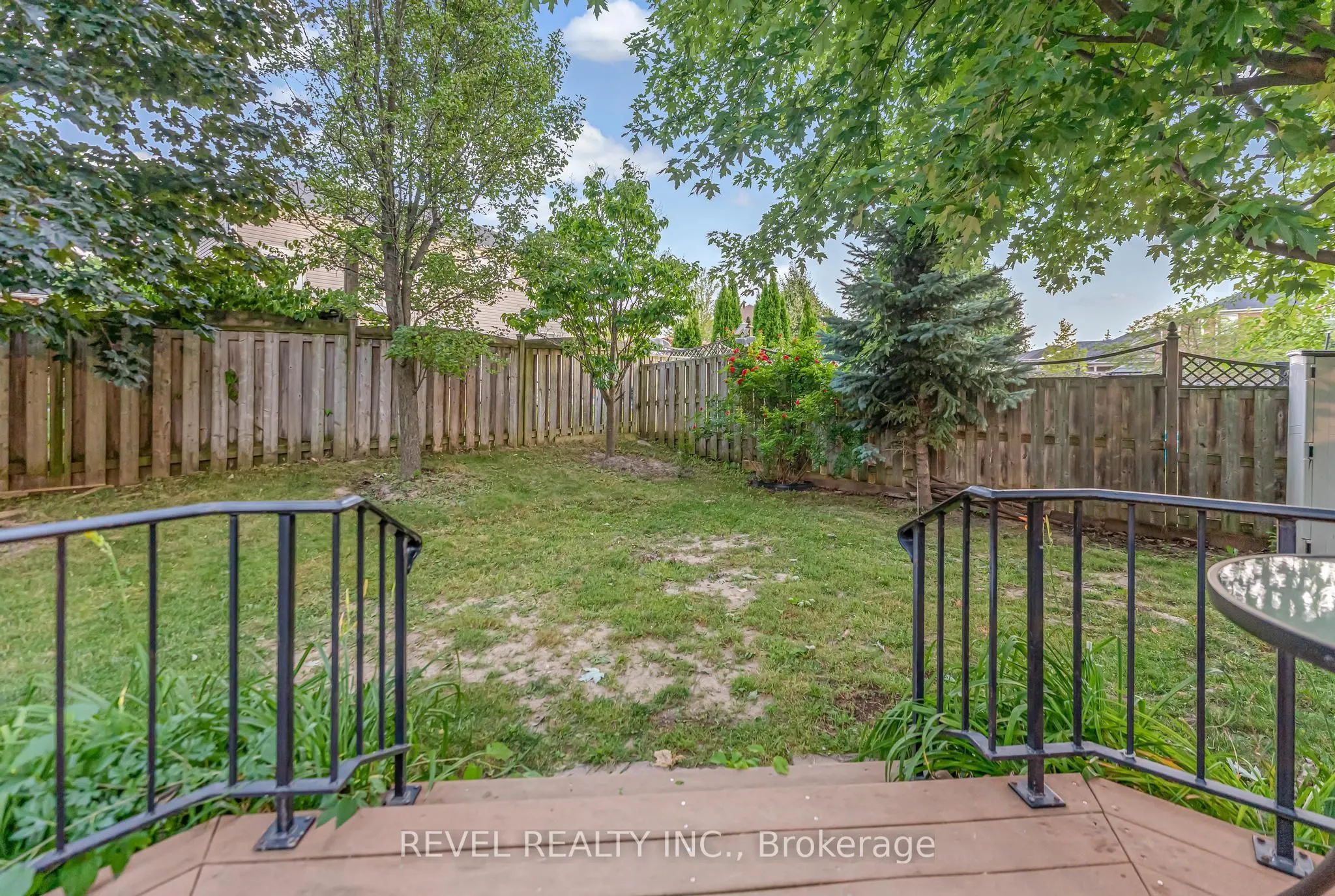 17 Webb Avenue