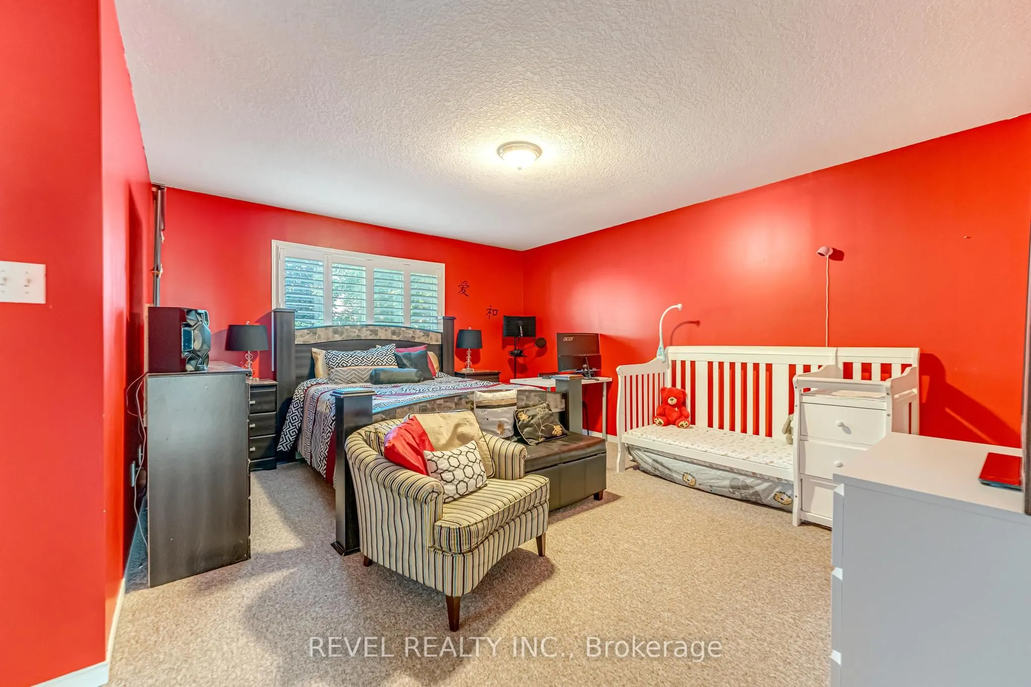 17 Webb Avenue