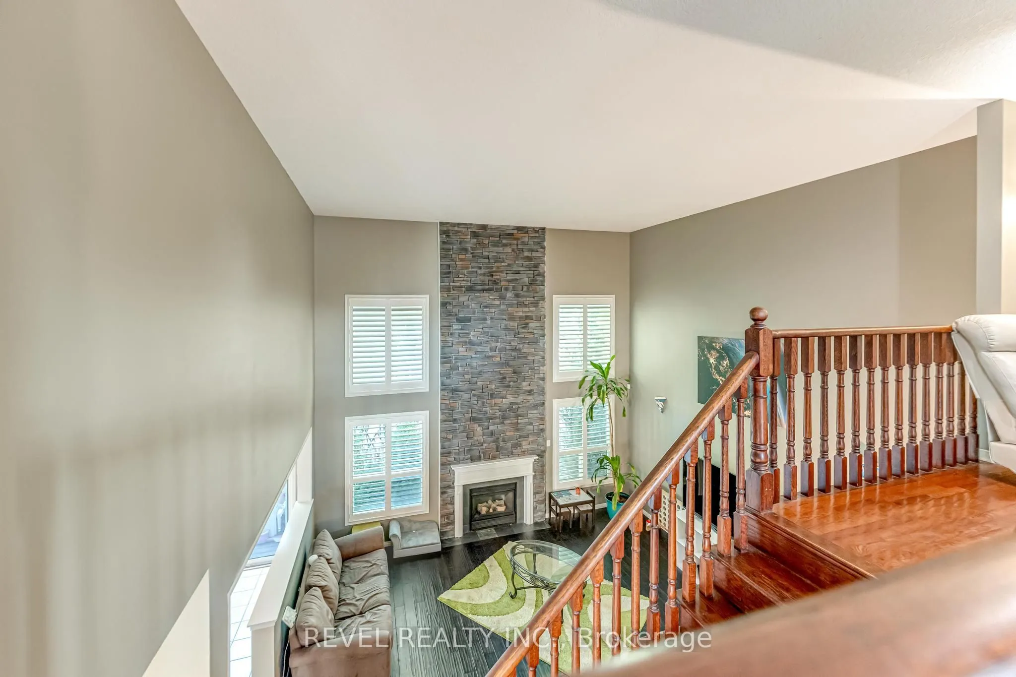 17 Webb Avenue