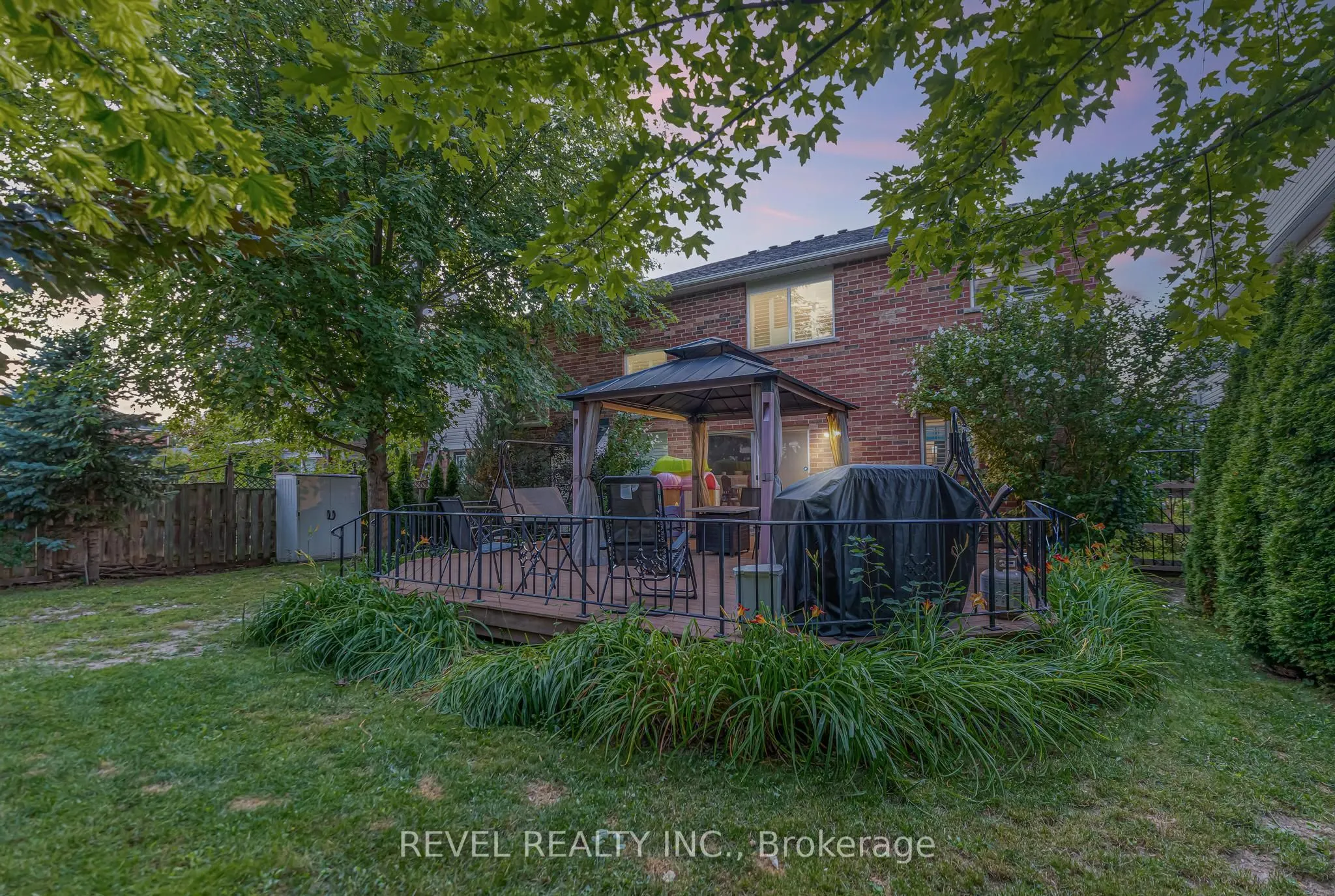 17 Webb Avenue