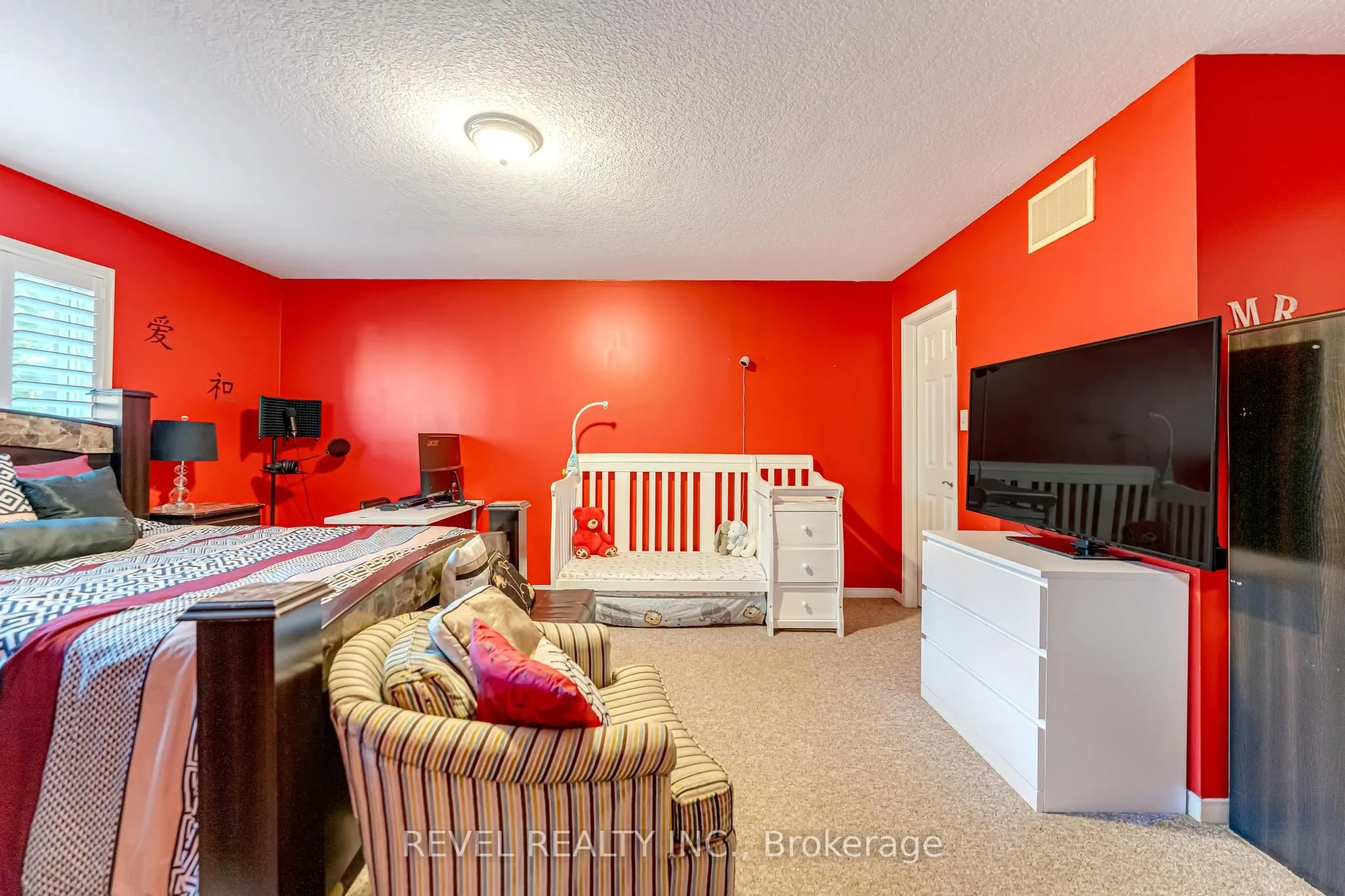 17 Webb Avenue