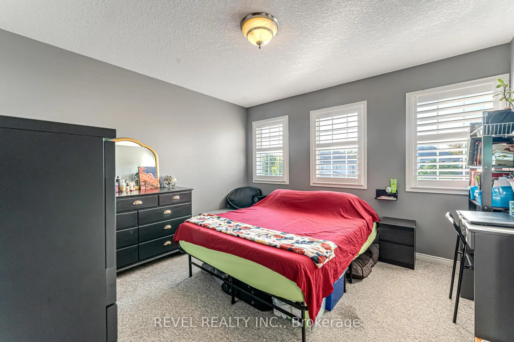 17 Webb Avenue