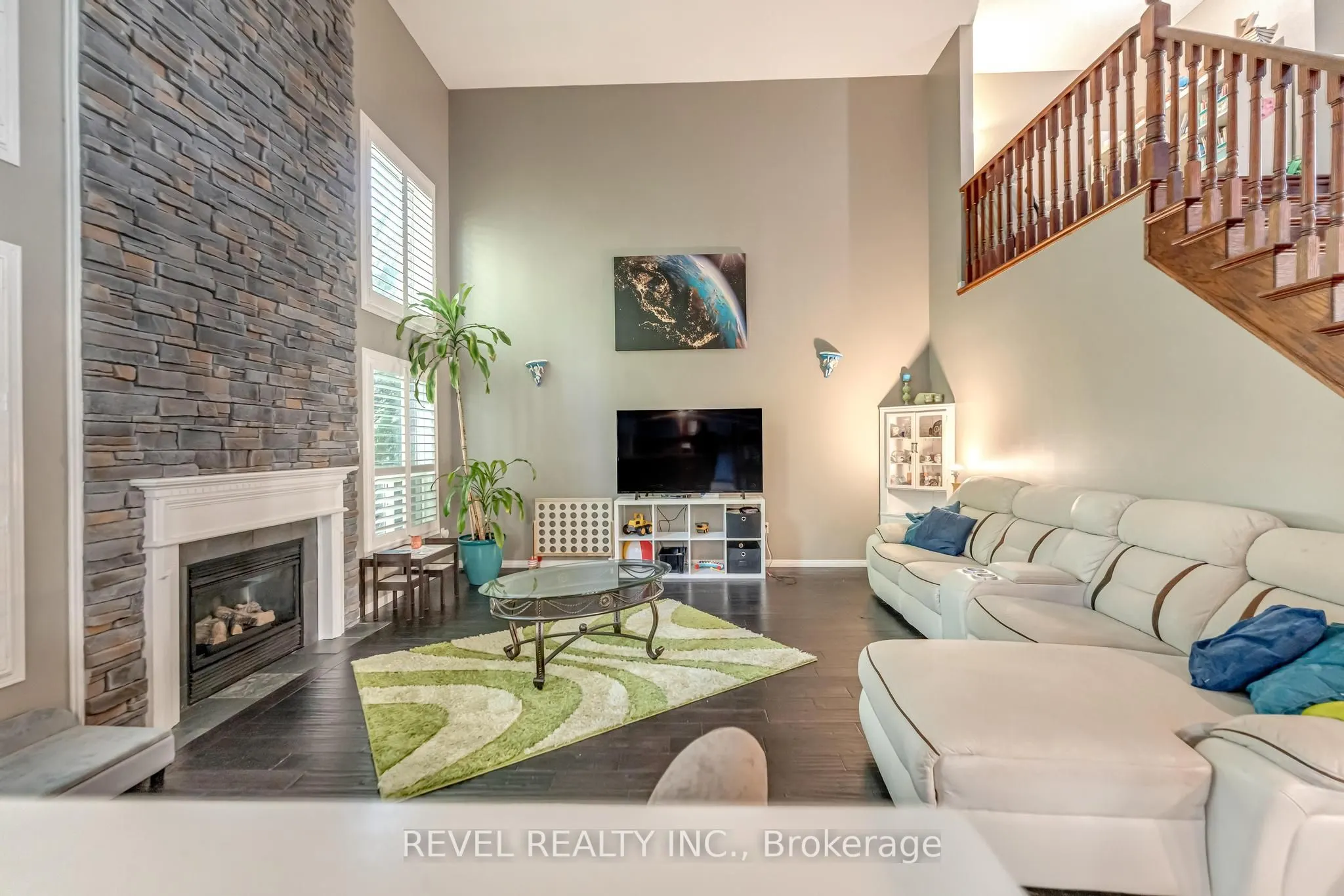 17 Webb Avenue