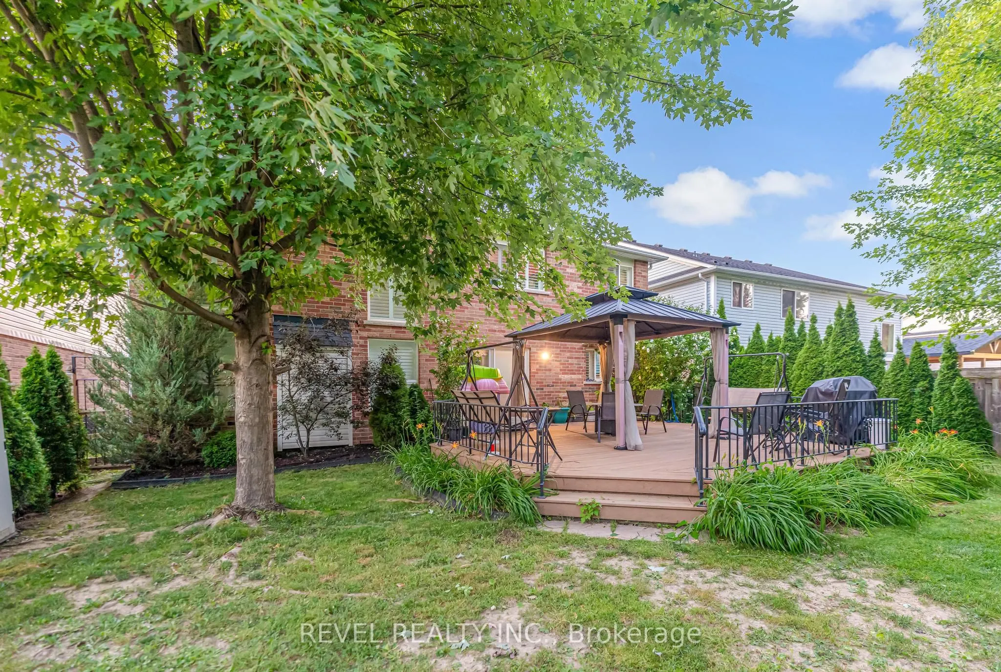 17 Webb Avenue