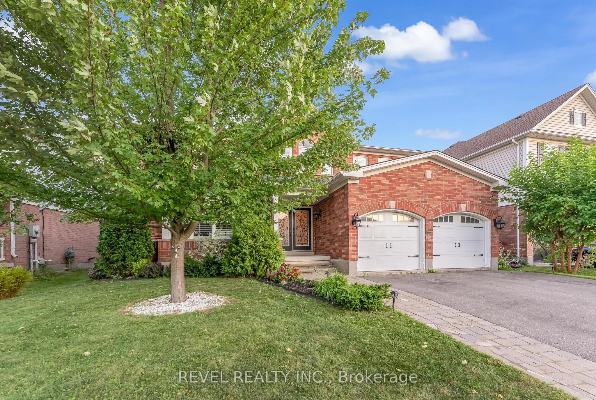 17 Webb Avenue