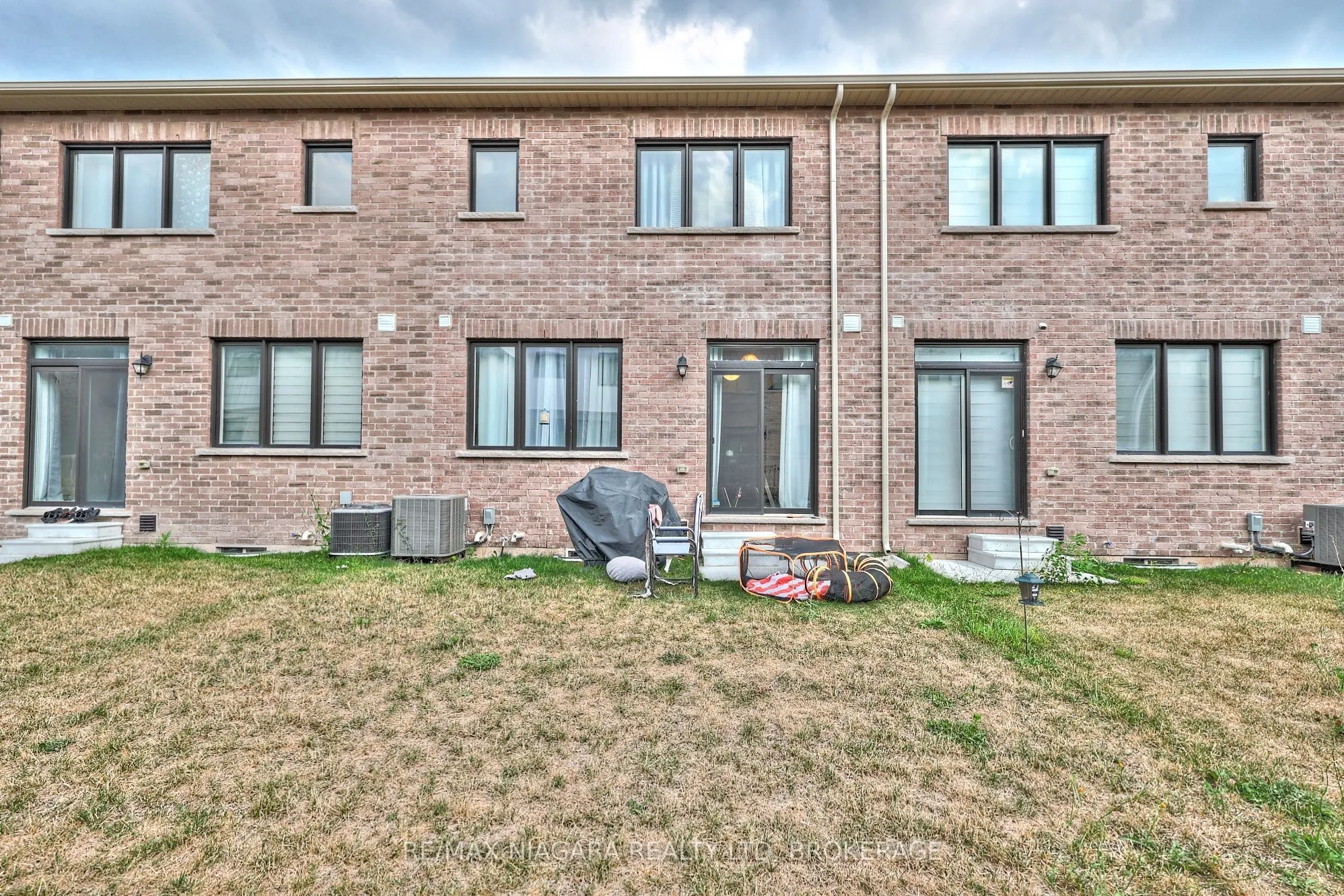 77 KEELSON Street