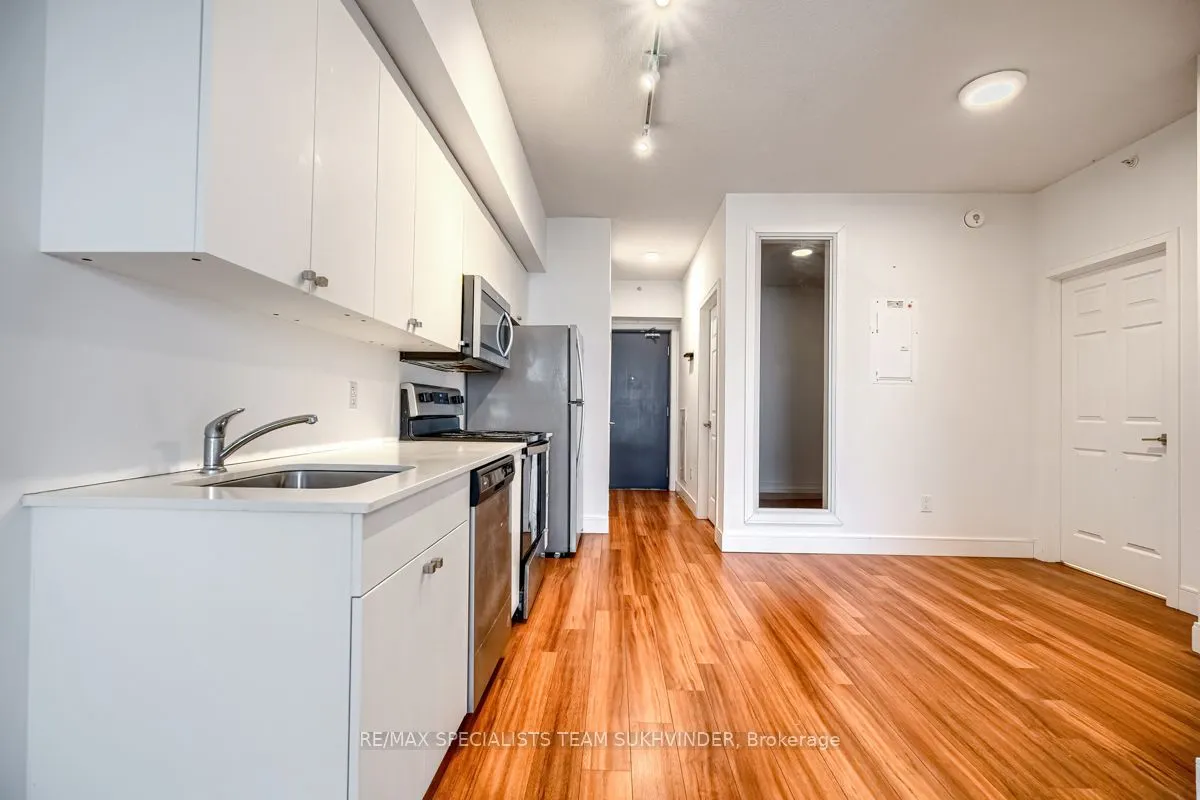 1 Wellington Street, #715