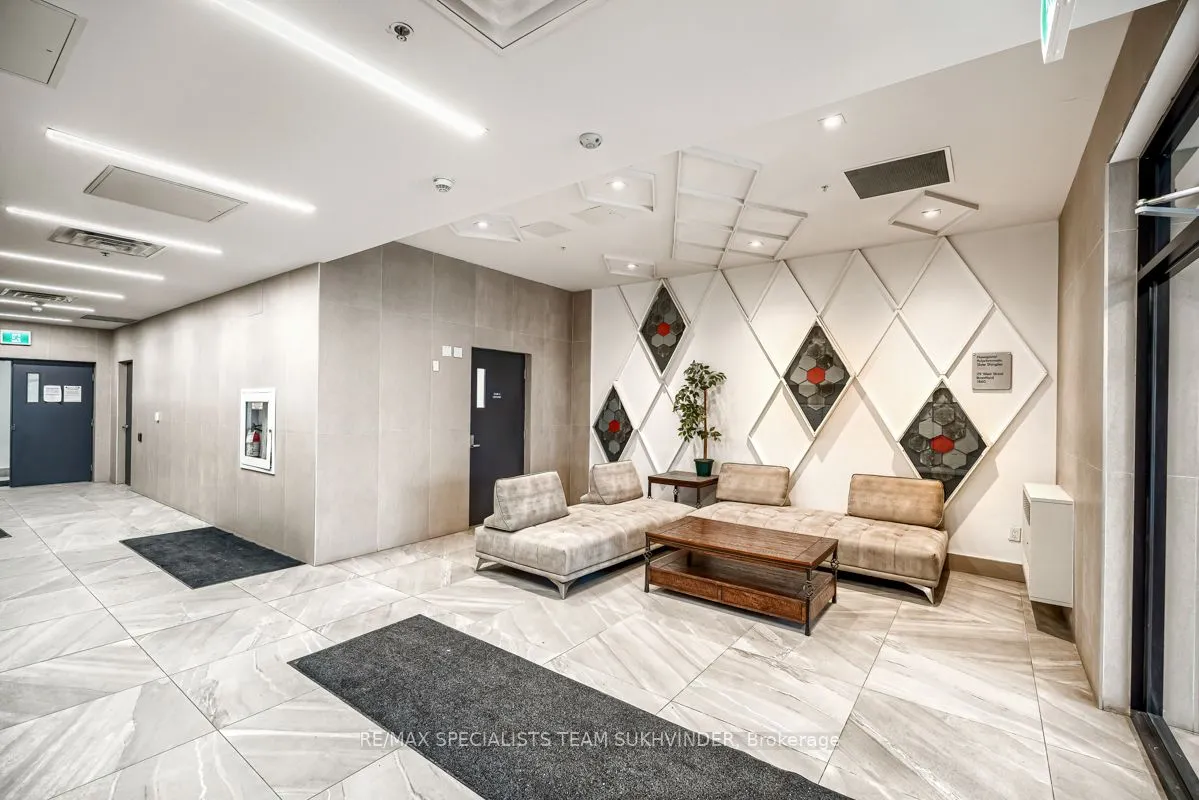 1 Wellington Street, #715