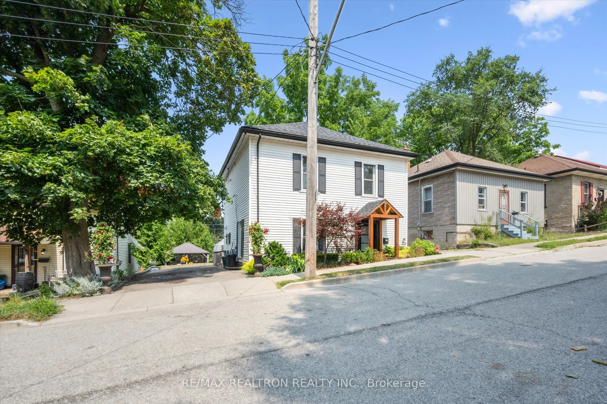 131 Henderson Street