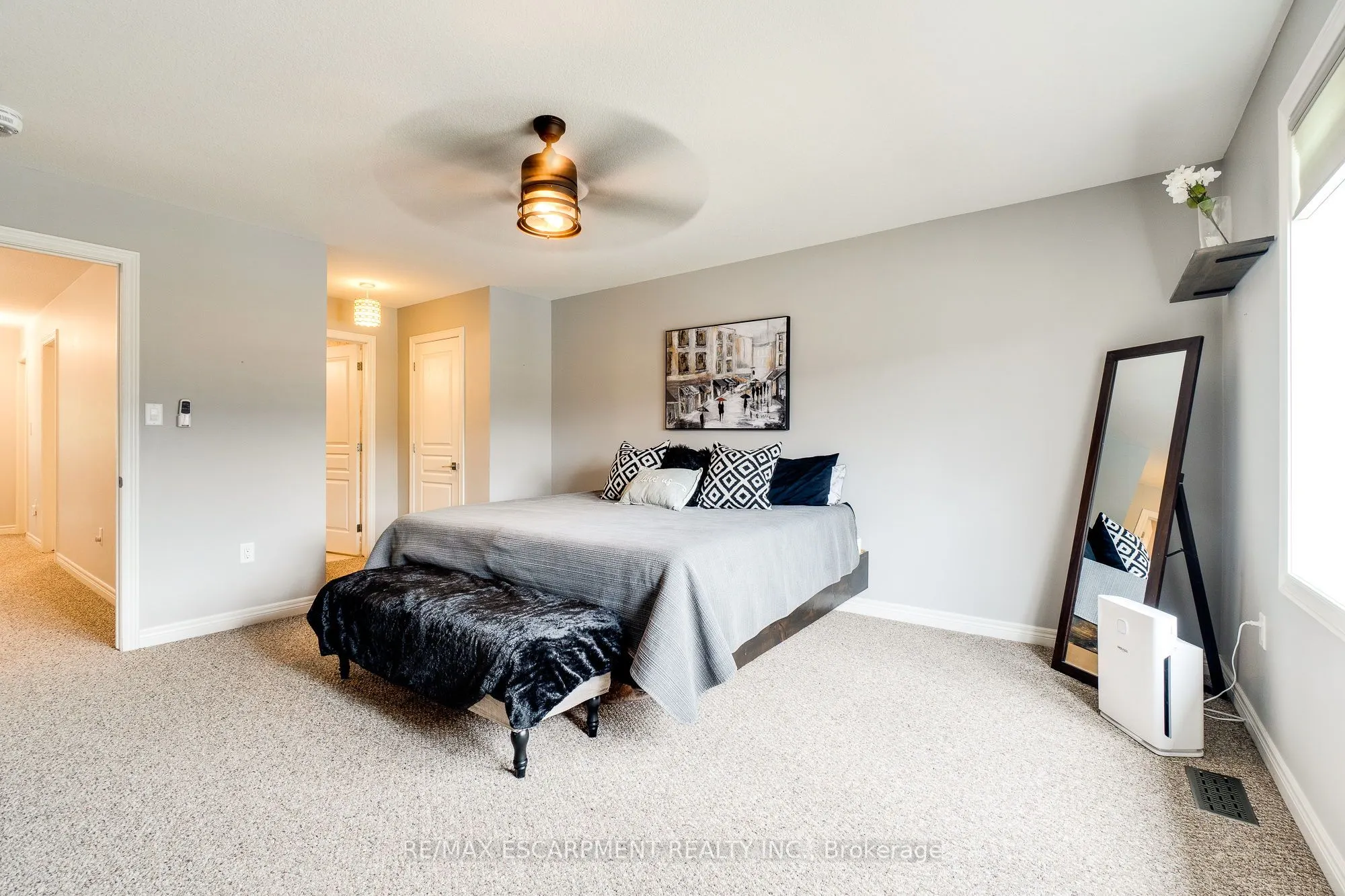 159 KINSMAN Drive