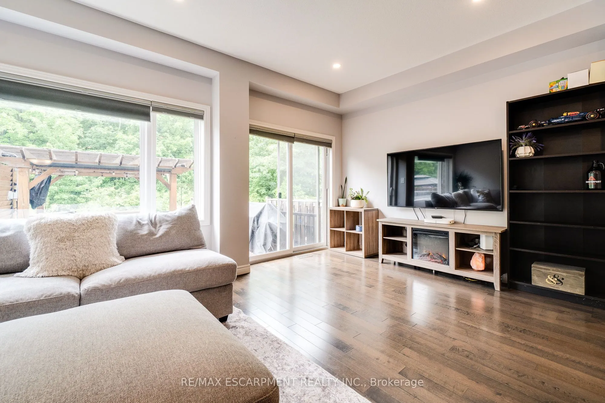 159 KINSMAN Drive