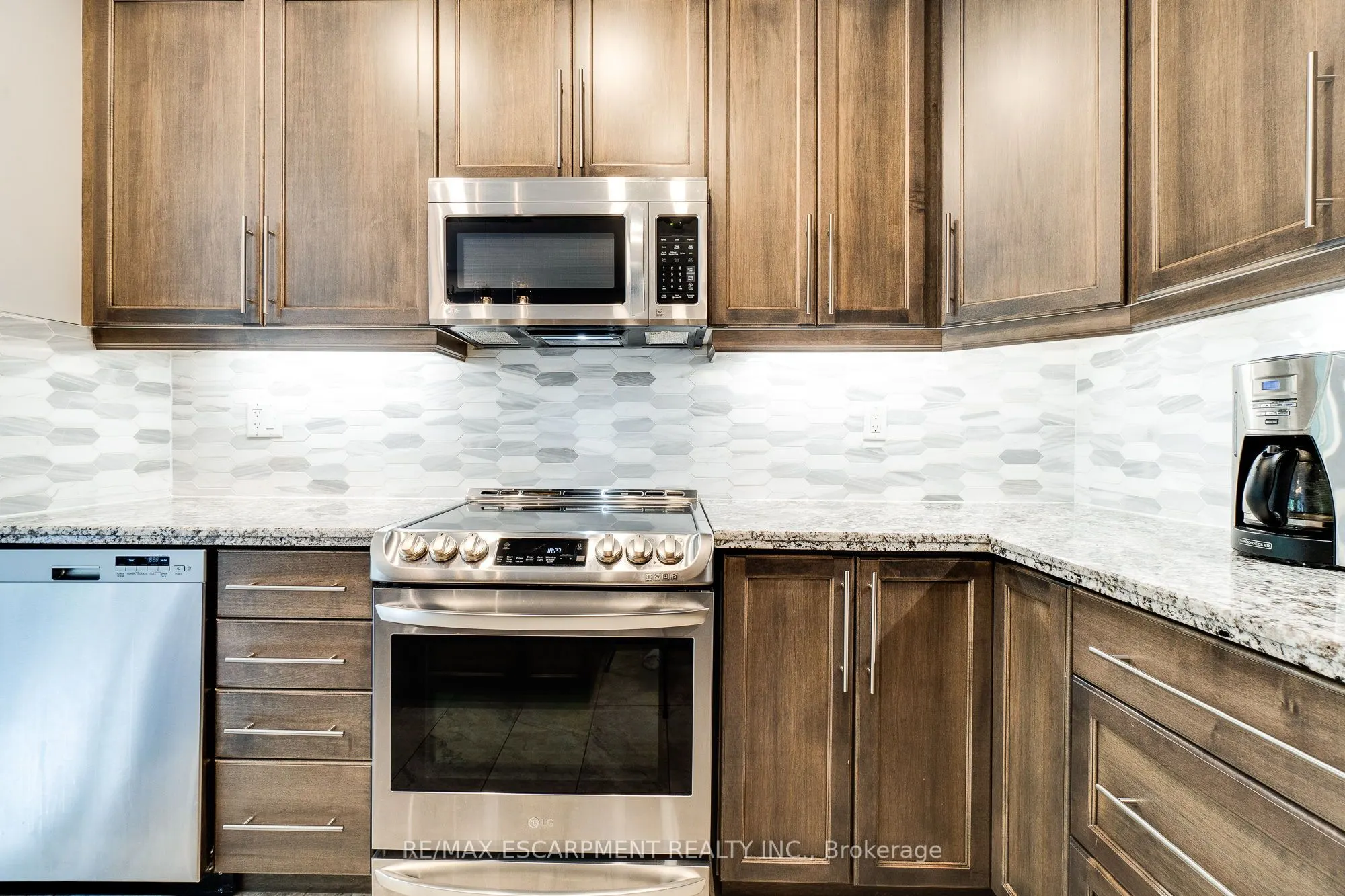 159 KINSMAN Drive