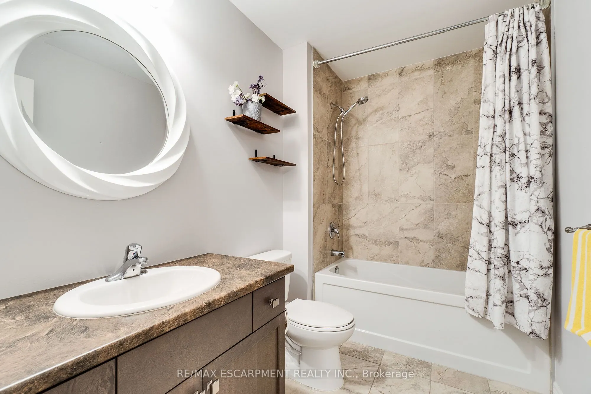 159 KINSMAN Drive