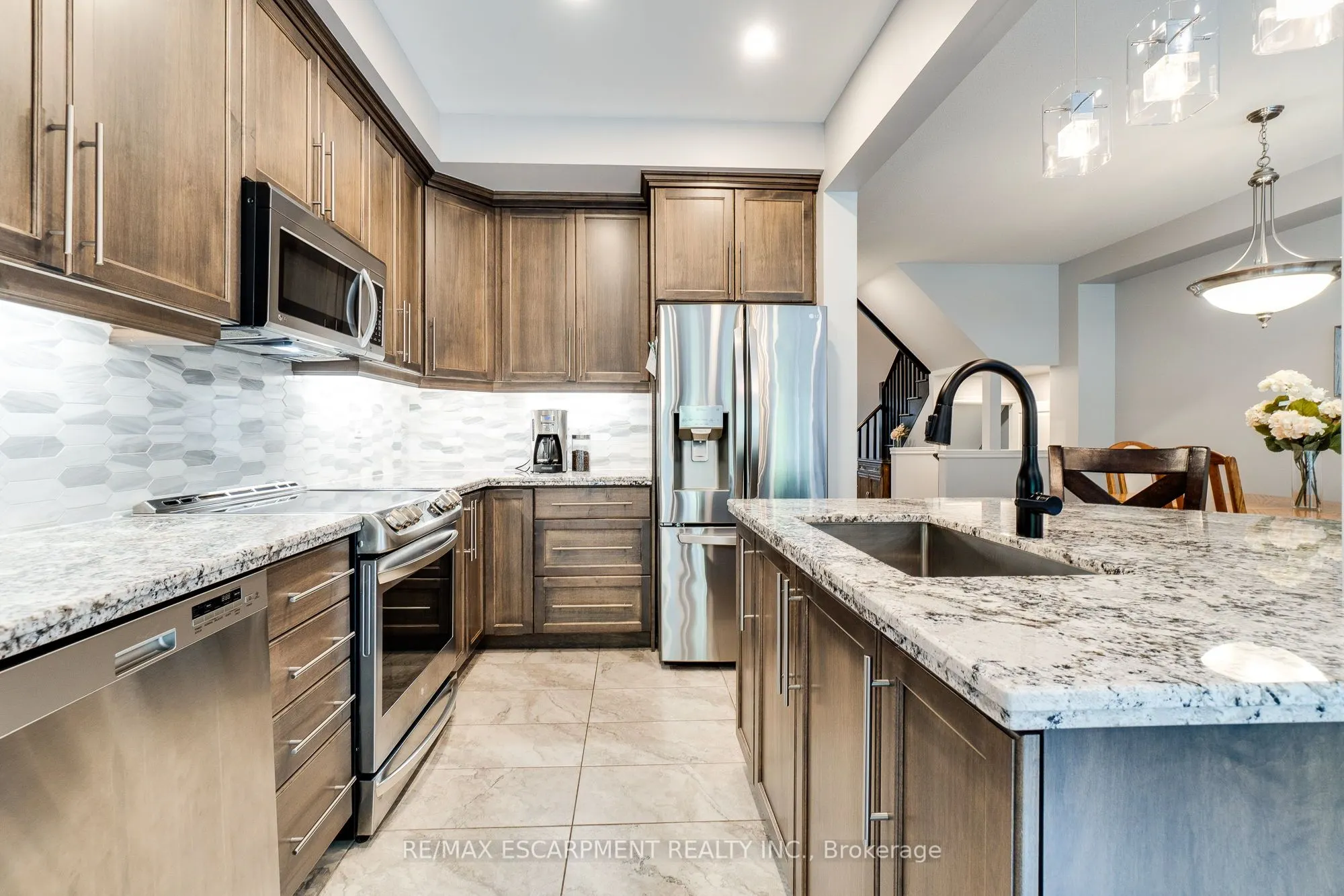 159 KINSMAN Drive