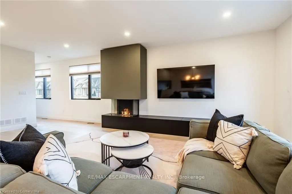 98 Lametti Drive