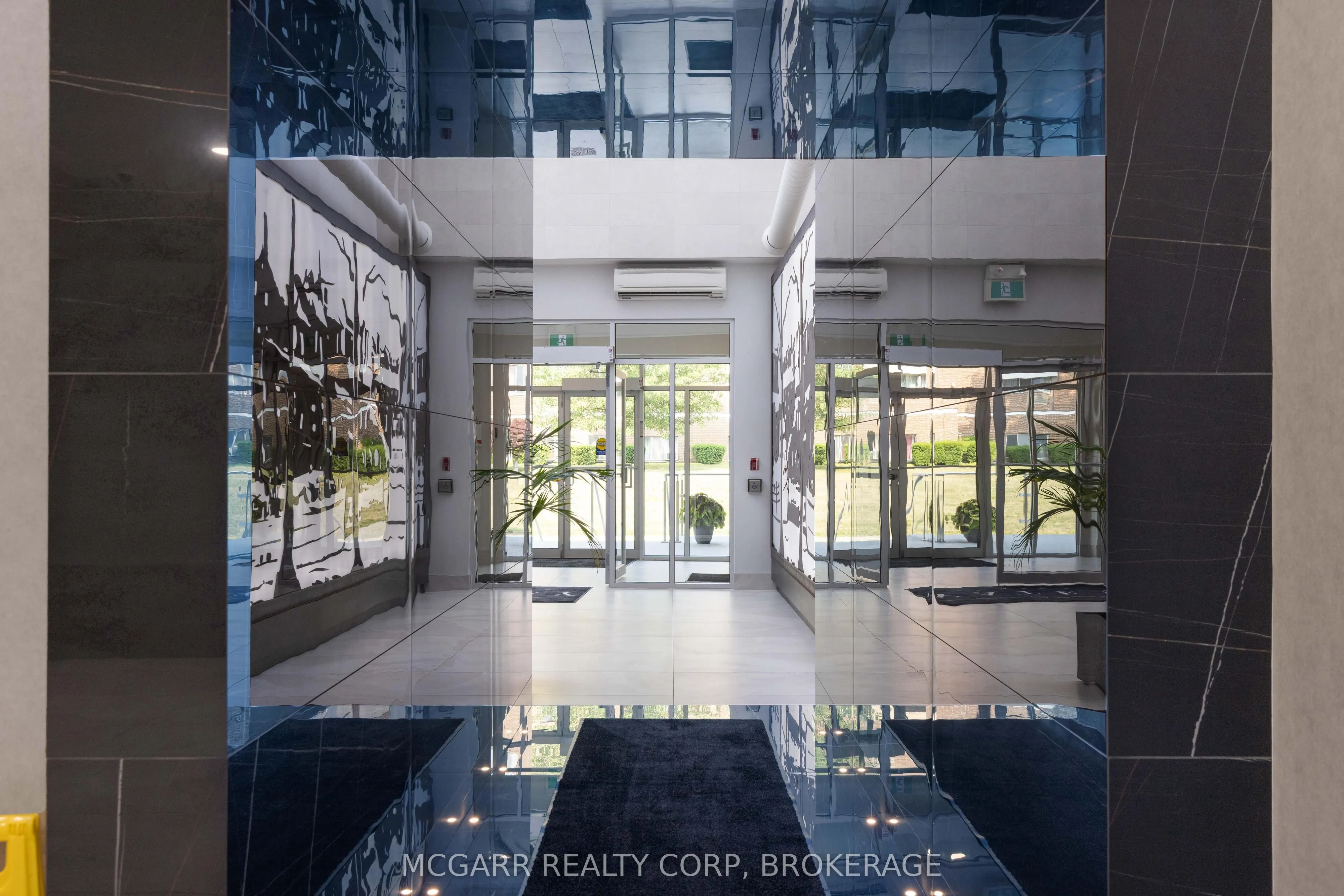 77 Yates Street, #203