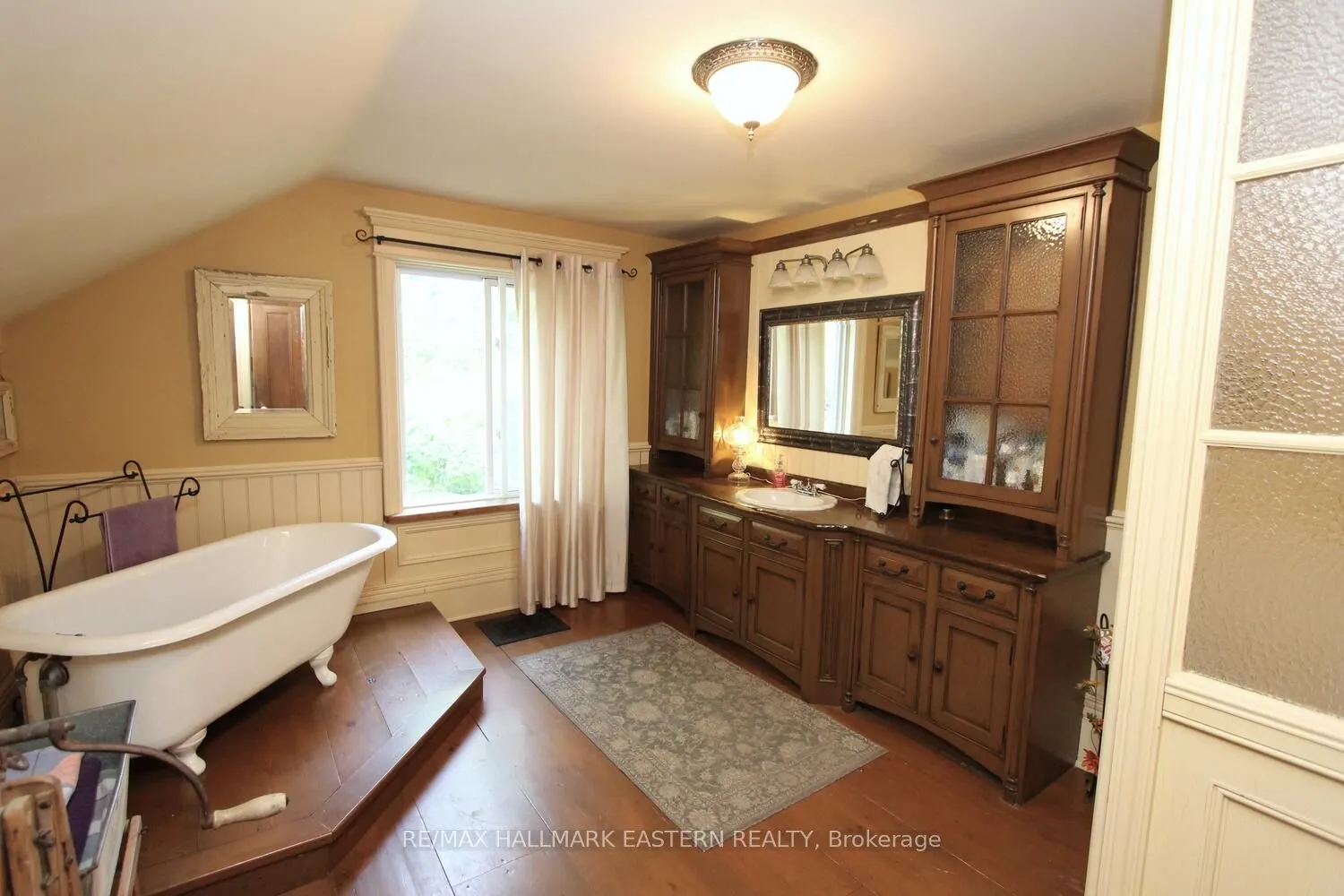 2 McLean Avenue