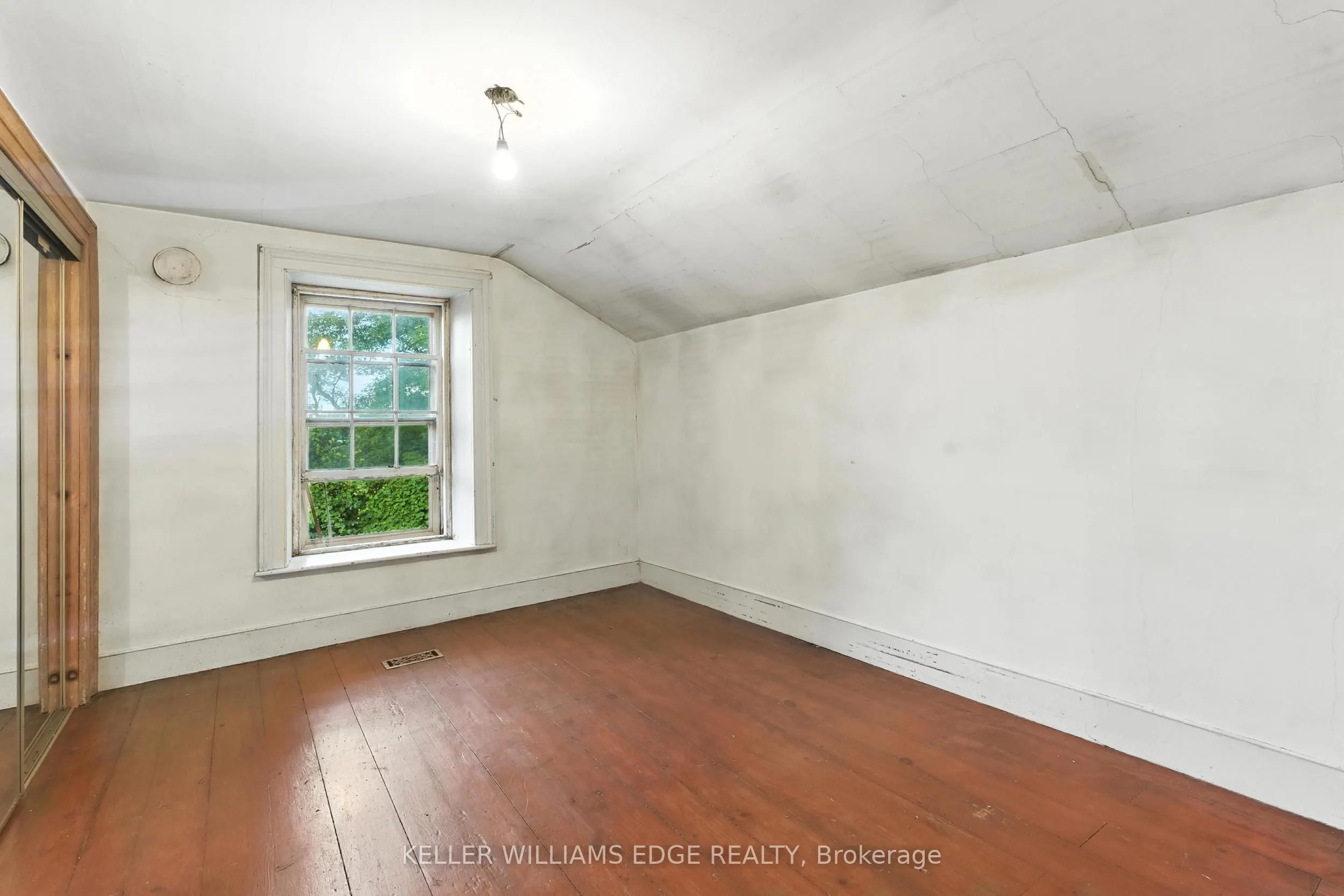 502 Butter Road W