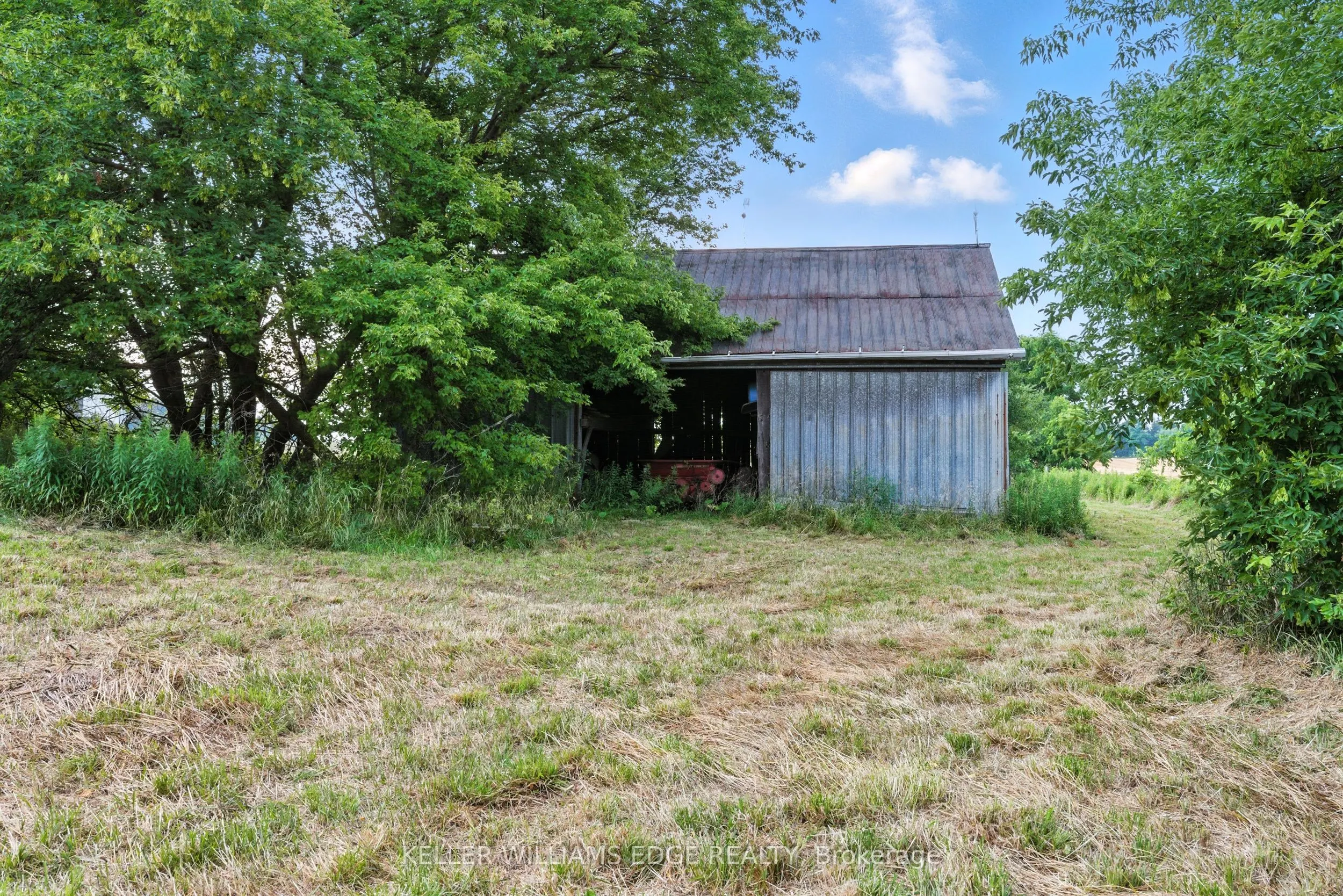 502 Butter Road W