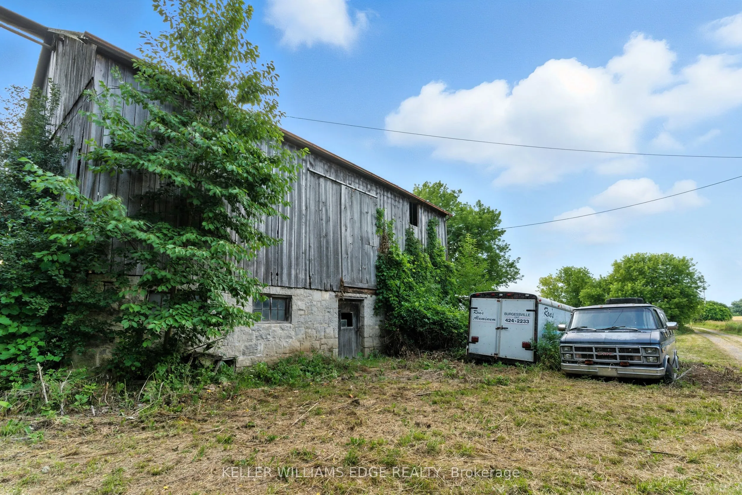 502 Butter Road W