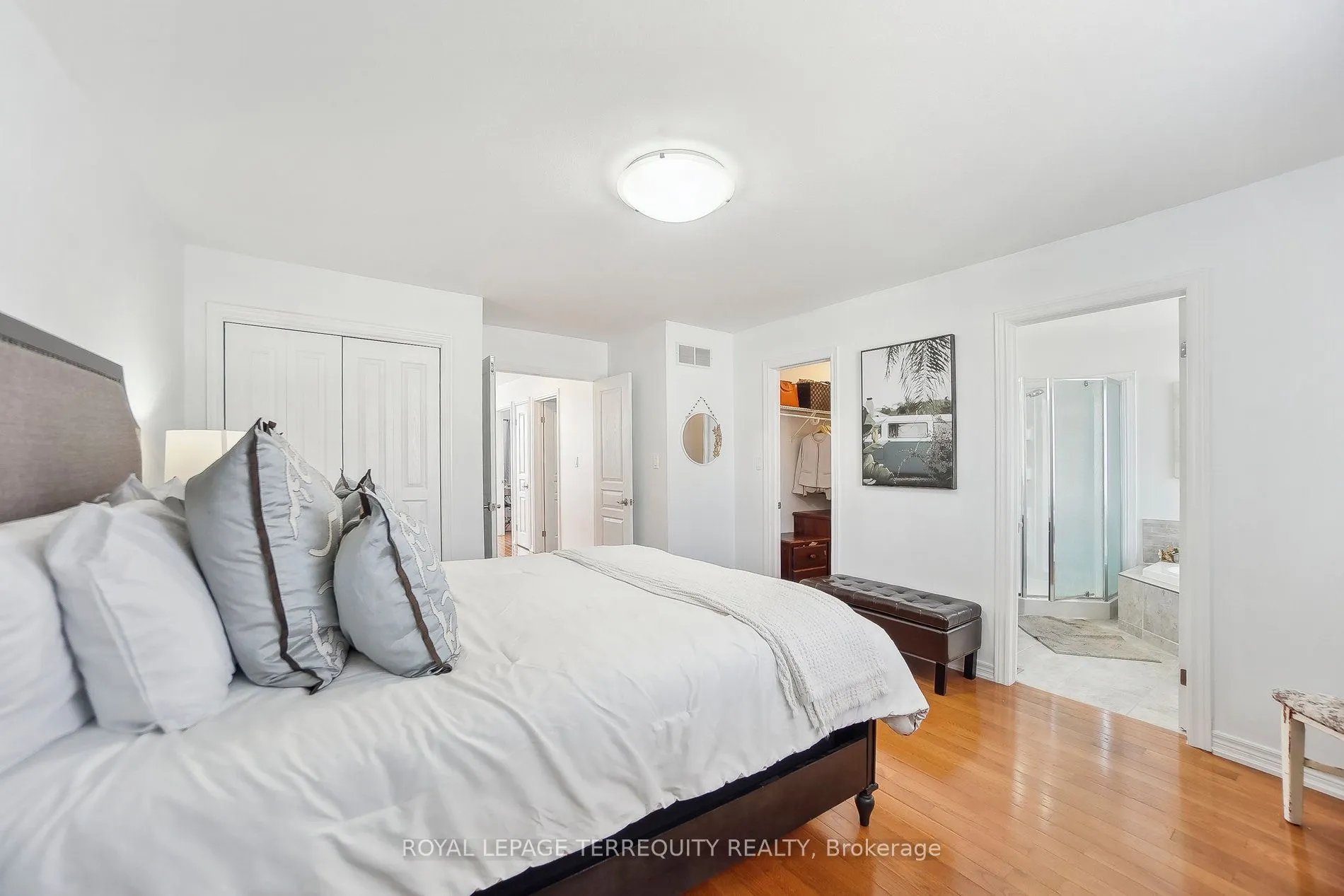 8465 Kelsey Crescent