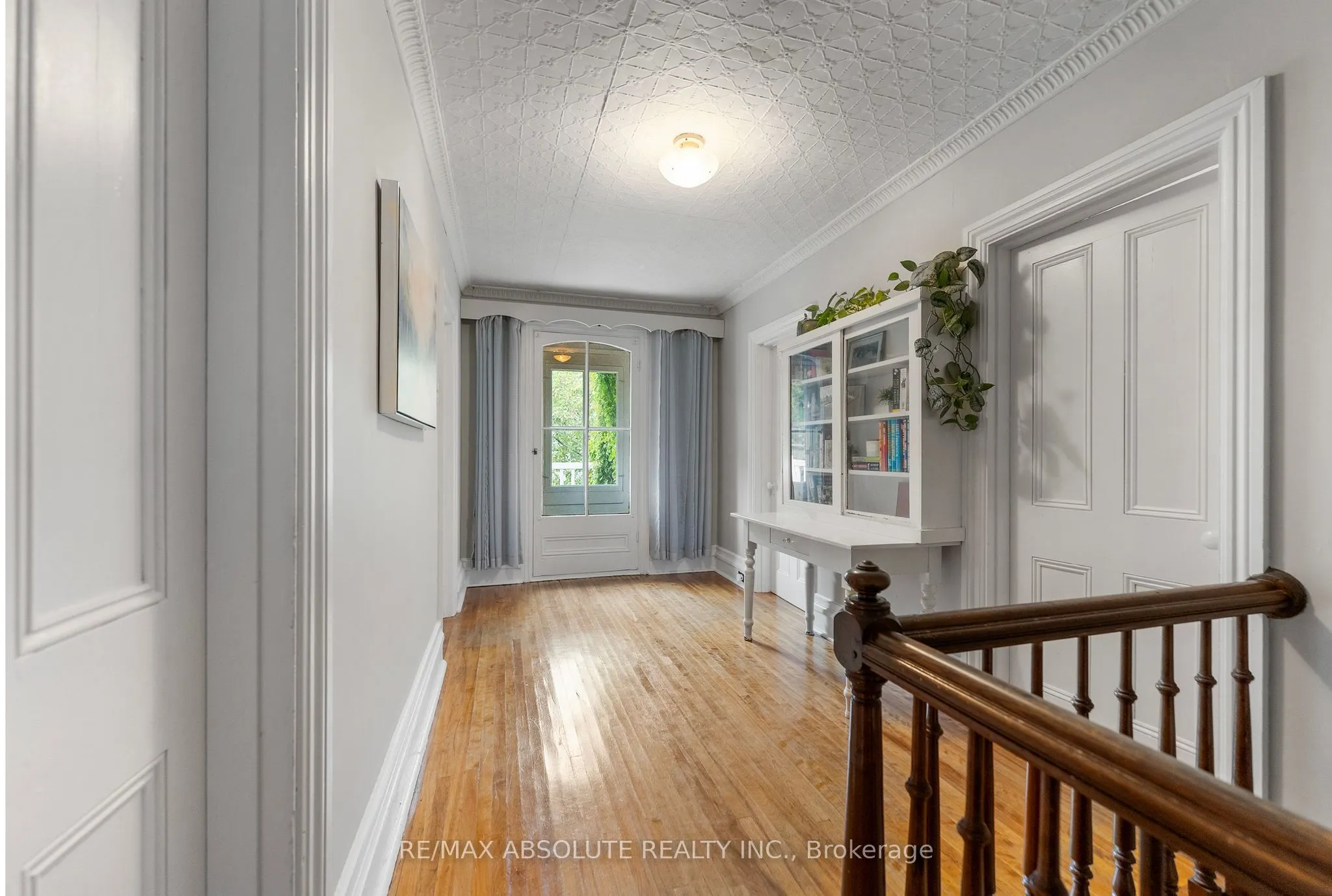 241 John Street N