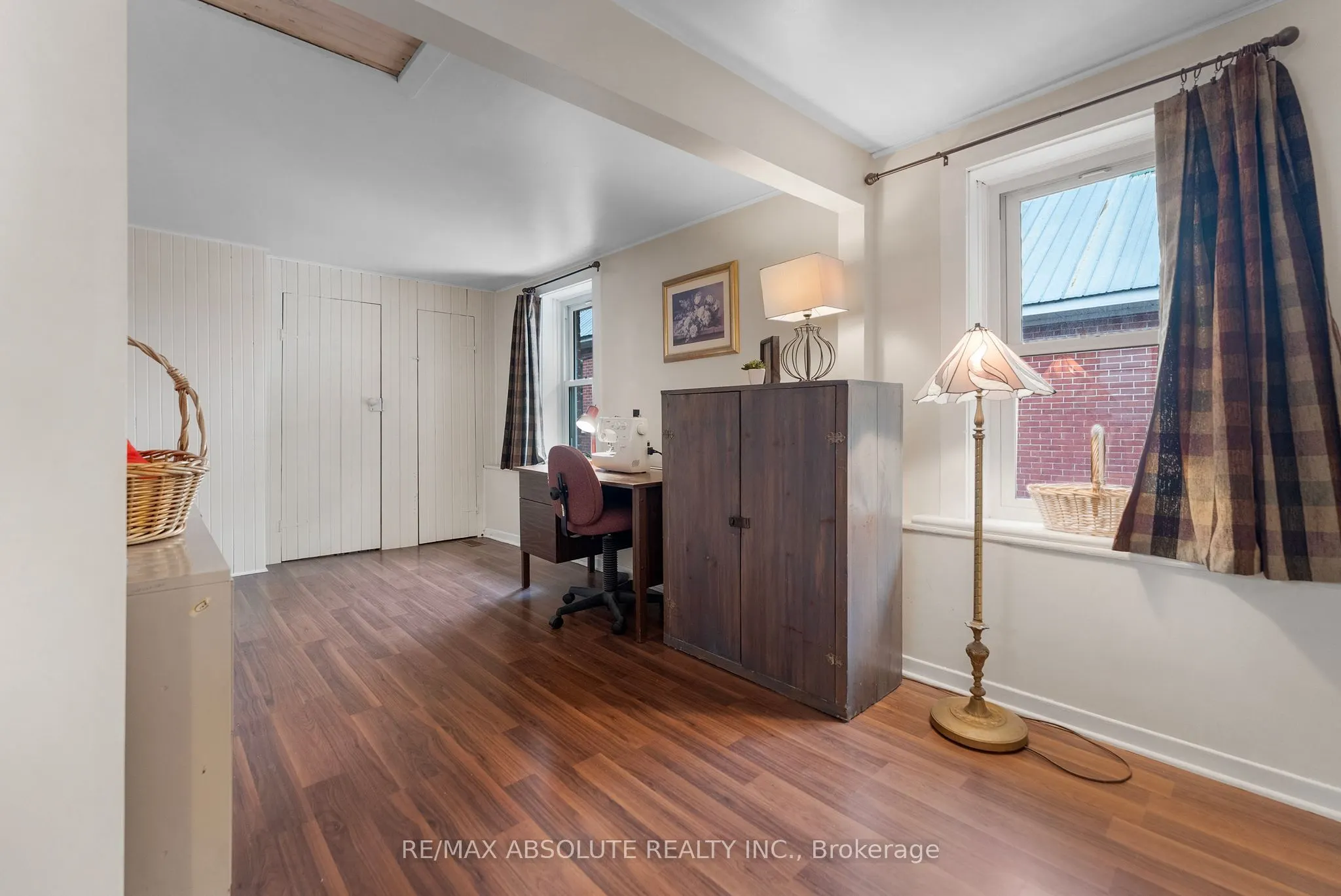 241 John Street N