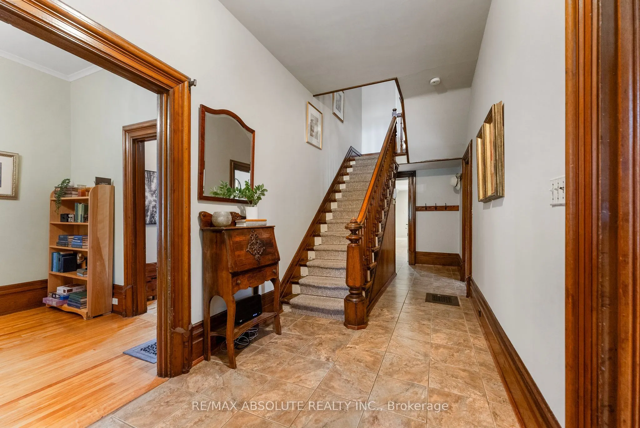 241 John Street N