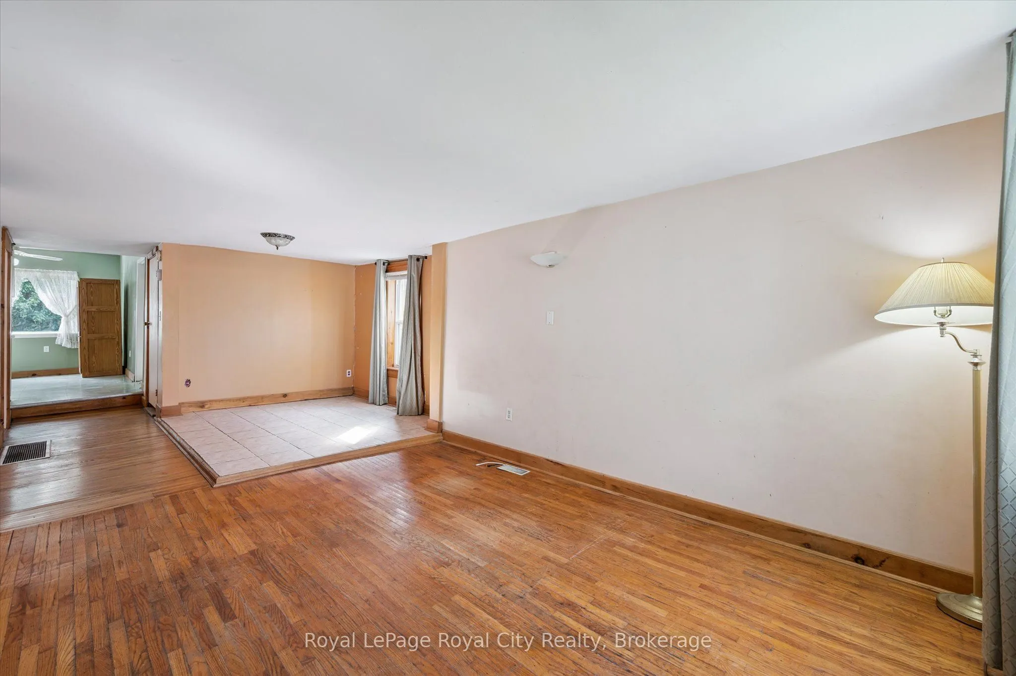 201 Arthur Street N