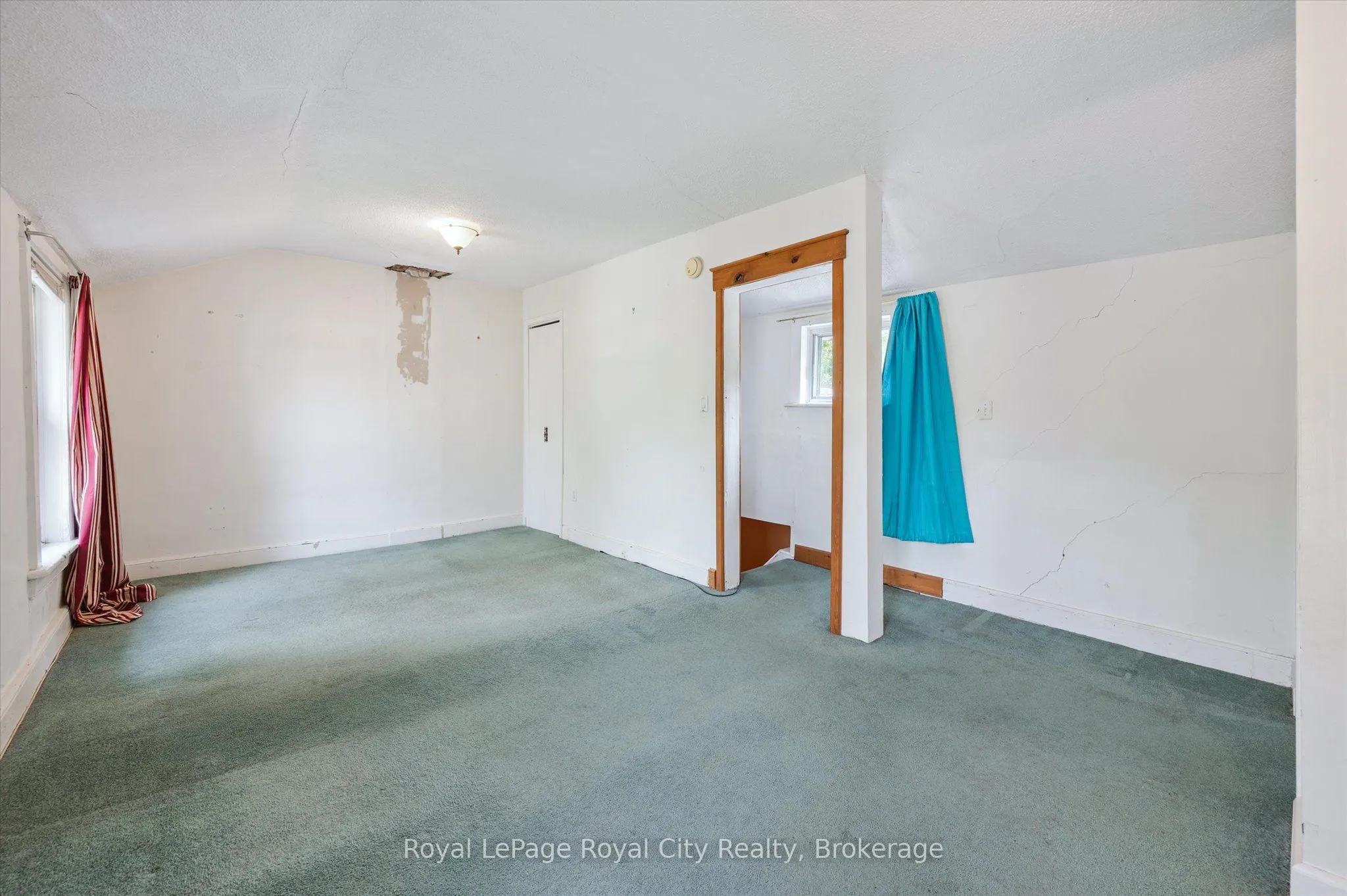 201 Arthur Street N