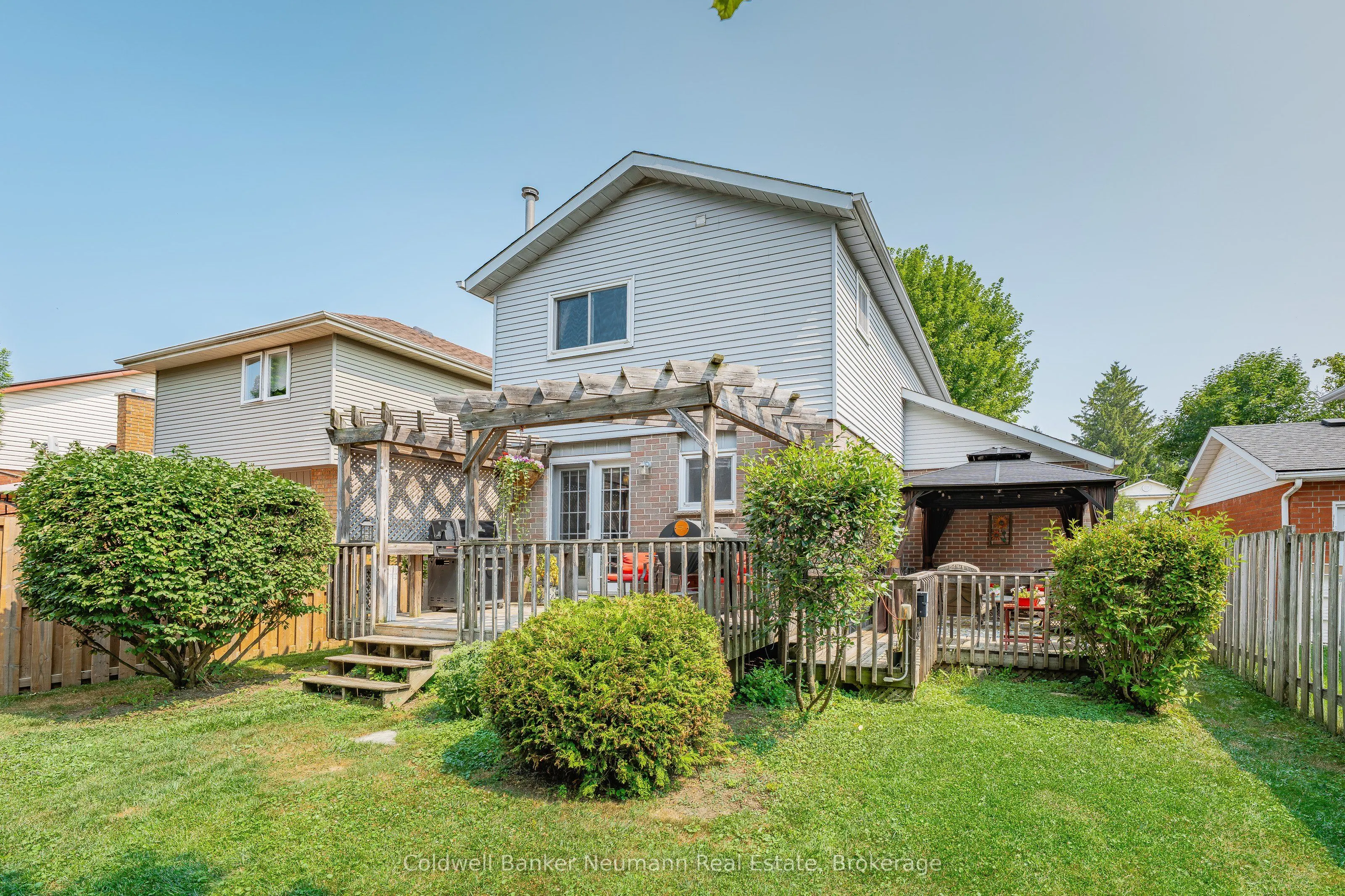 625 Holman Crescent